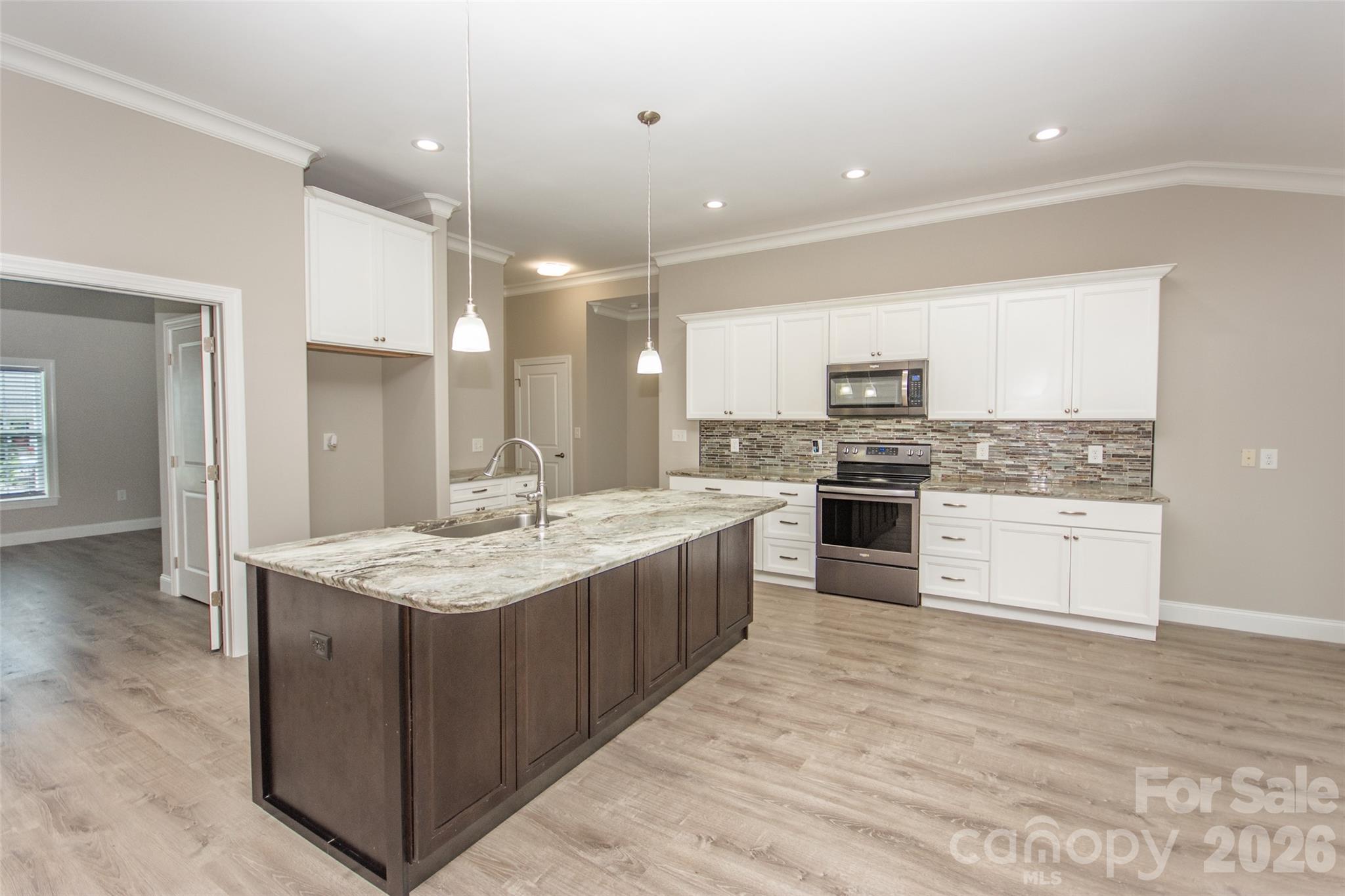317 Thistle Lane Property Photo 6