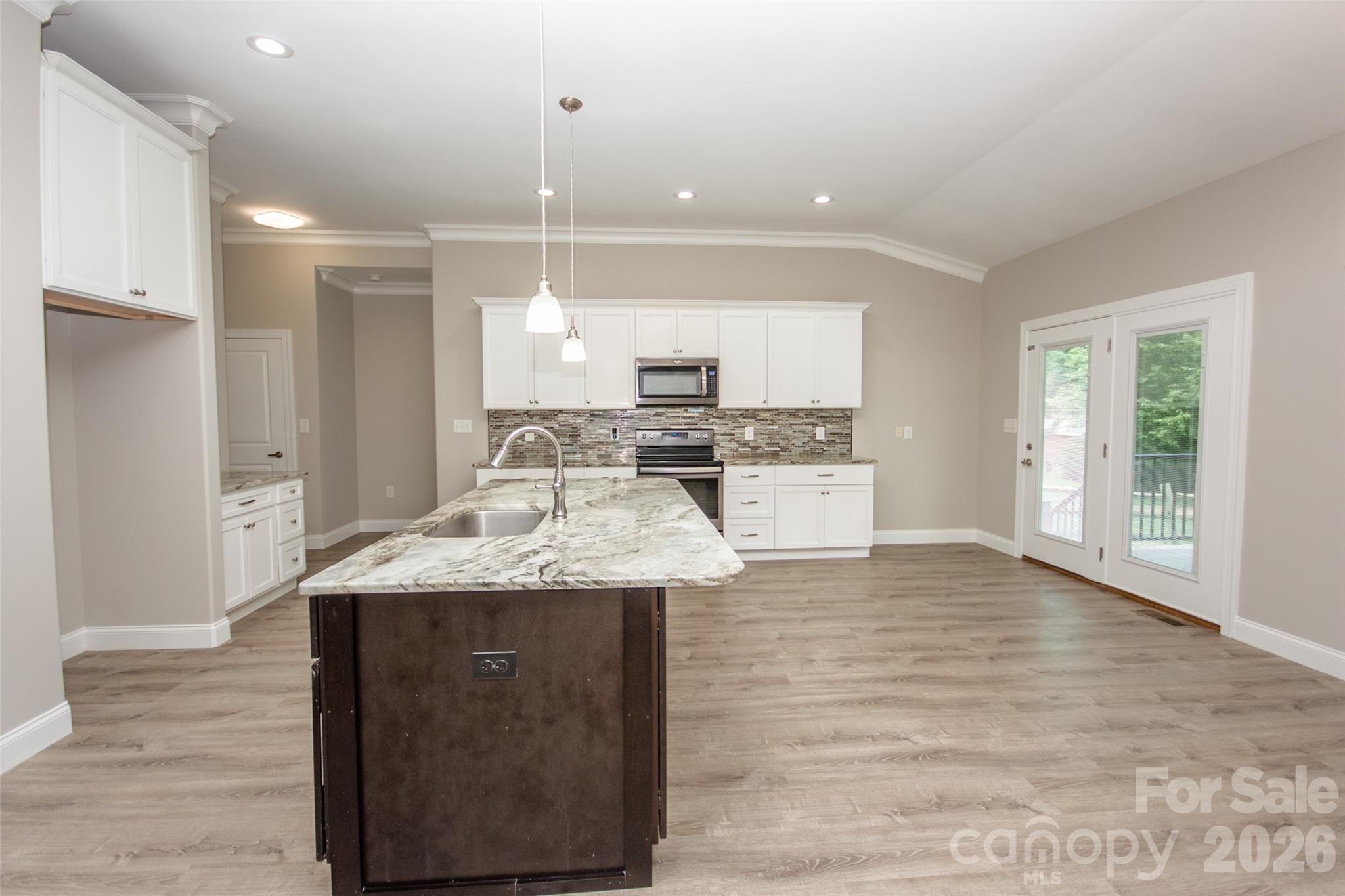 317 Thistle Lane Property Photo 7