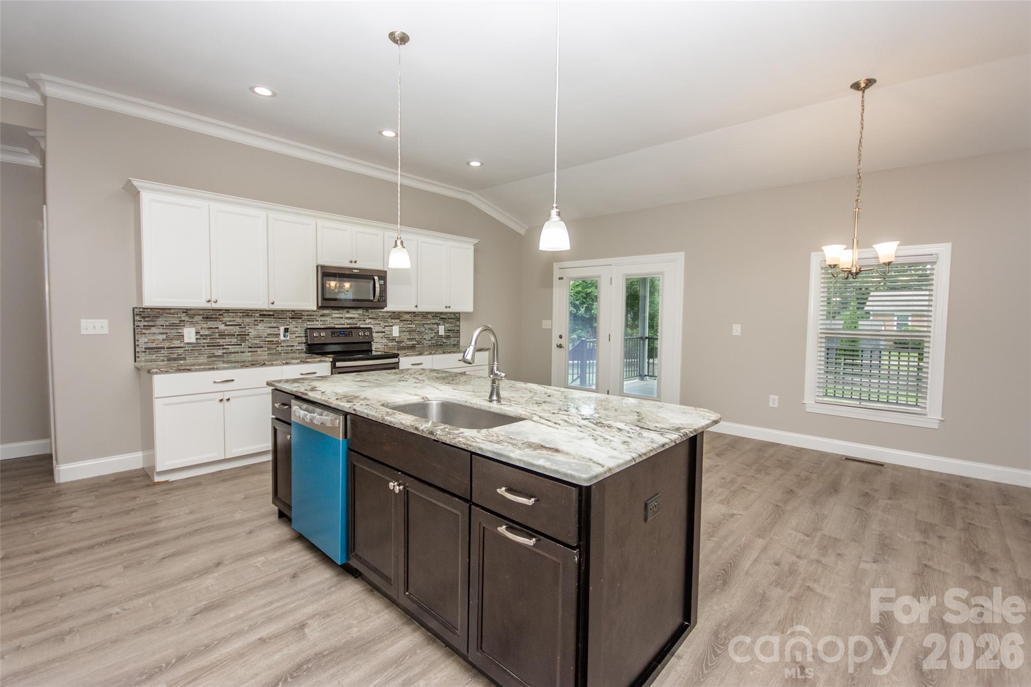 317 Thistle Lane Property Photo 8