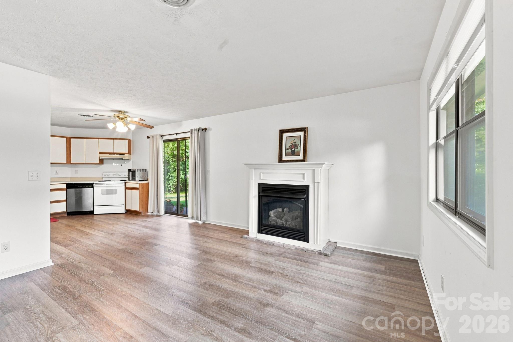 703 Farmington Circle Property Photo 15