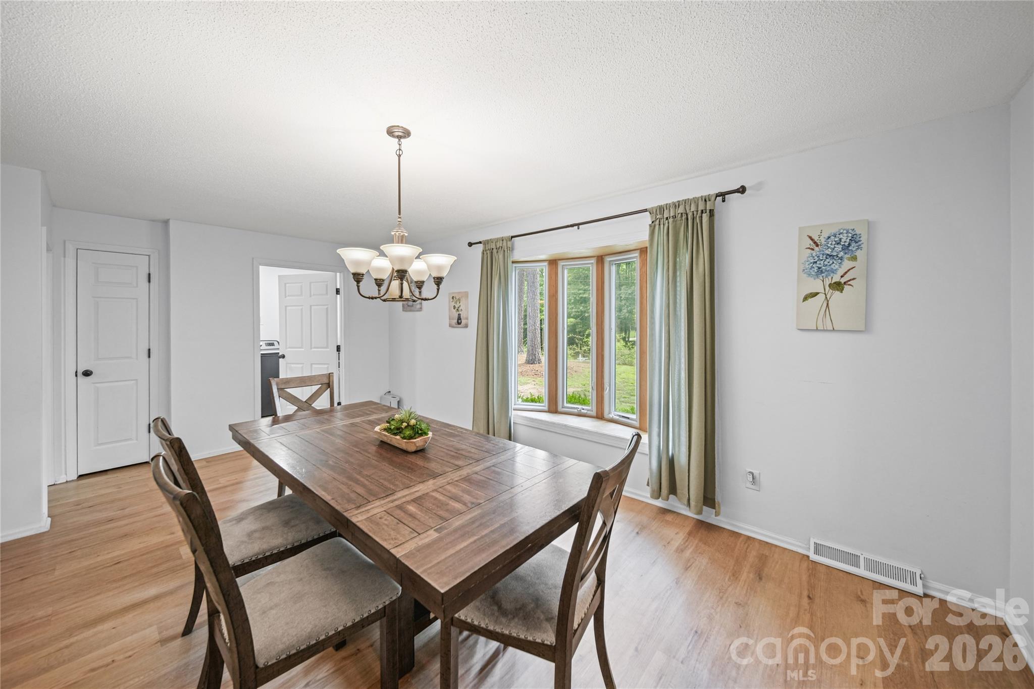 2141 Moonstone Drive Property Photo 4