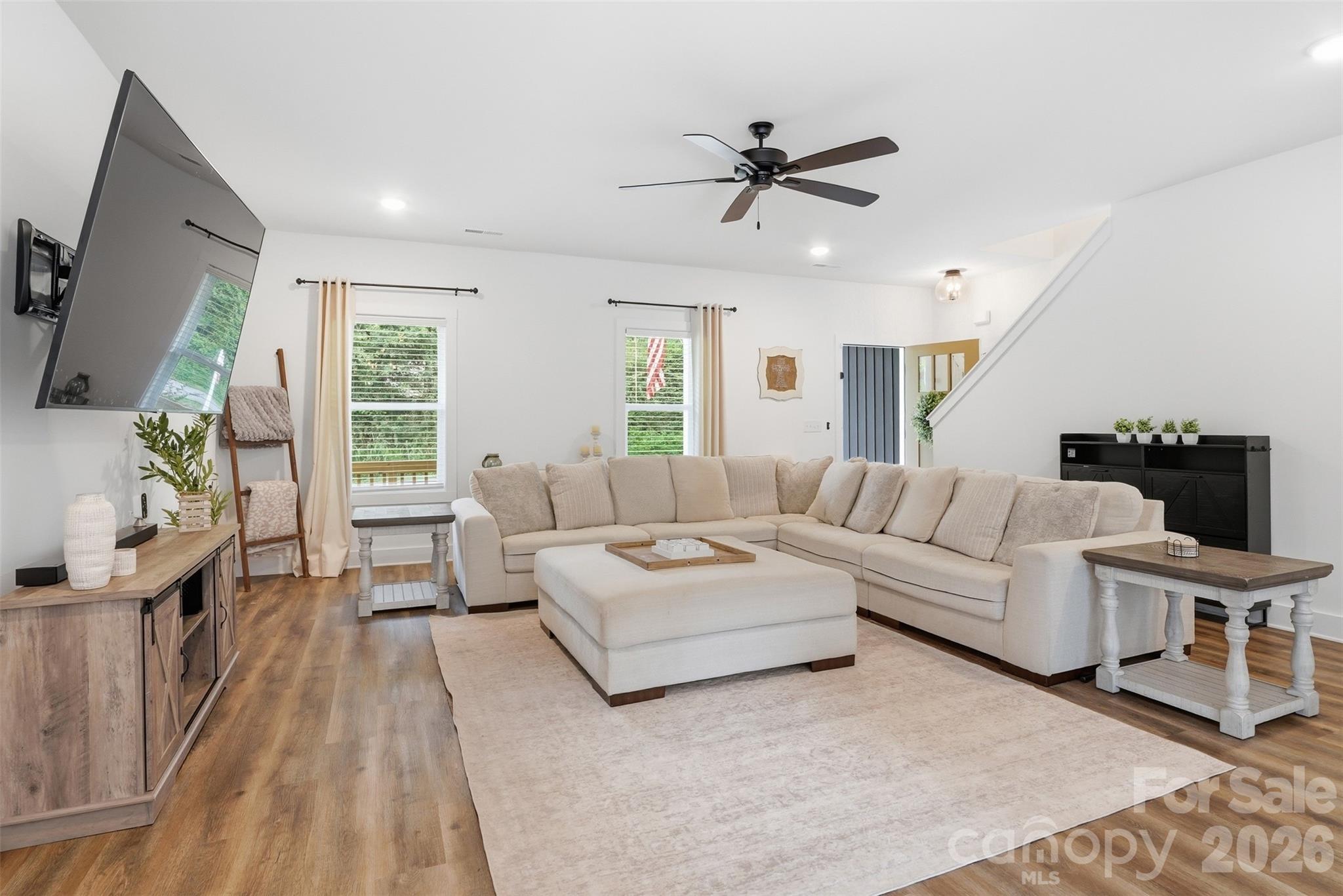 1981 Ripplerock Road Property Photo 6
