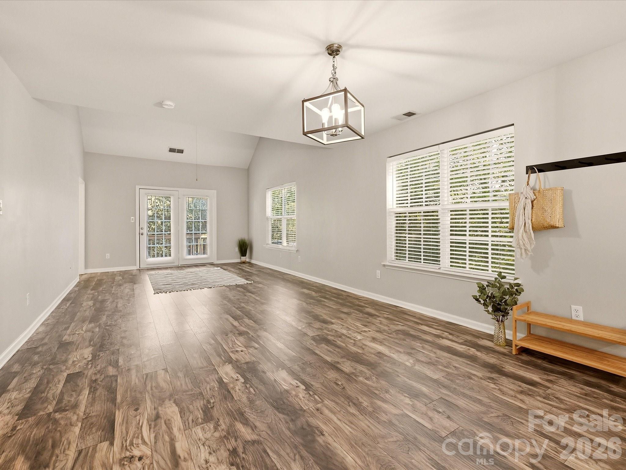 8810 Scotch Heather Way Property Photo 4