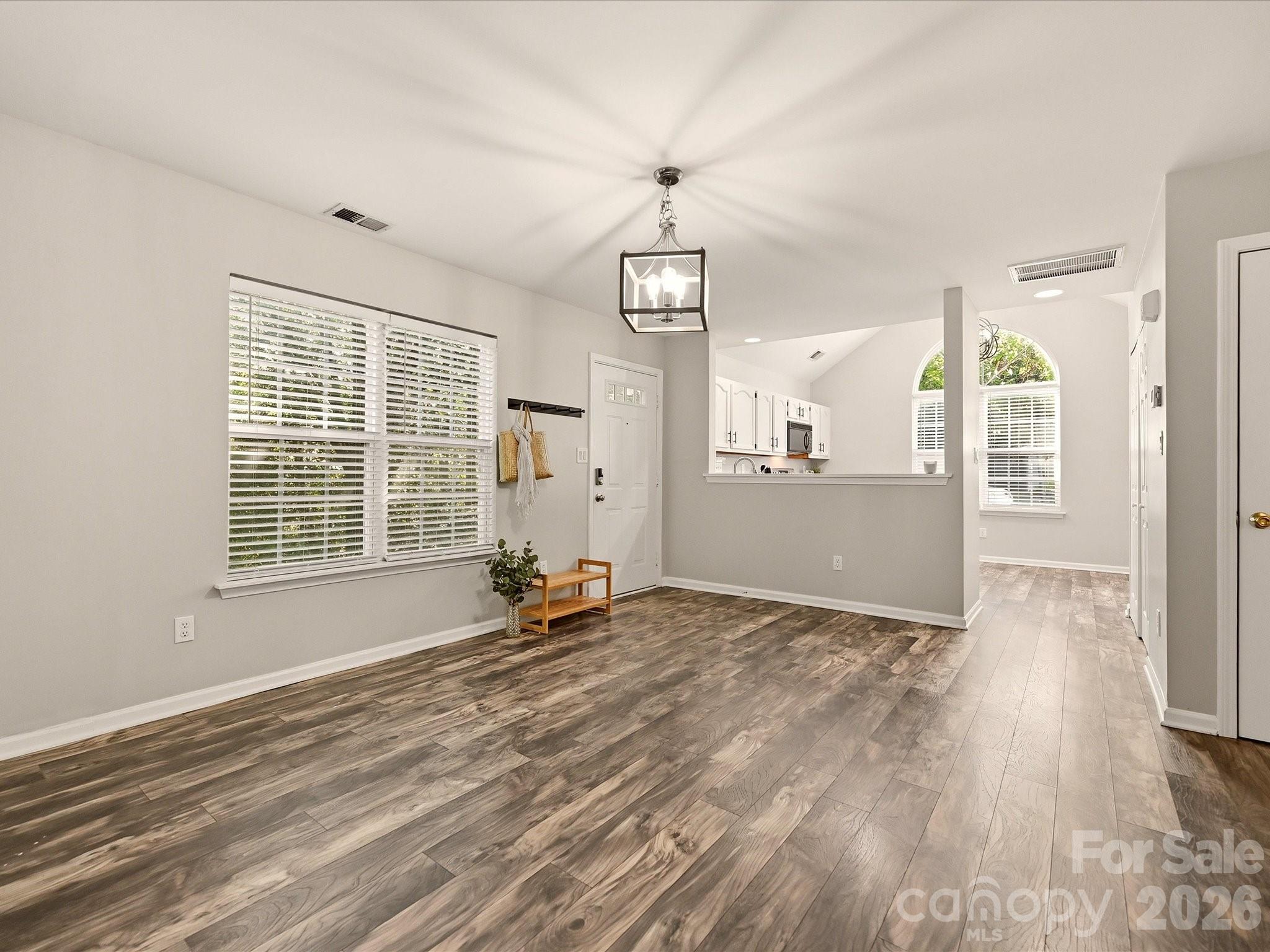 8810 Scotch Heather Way Property Photo 11