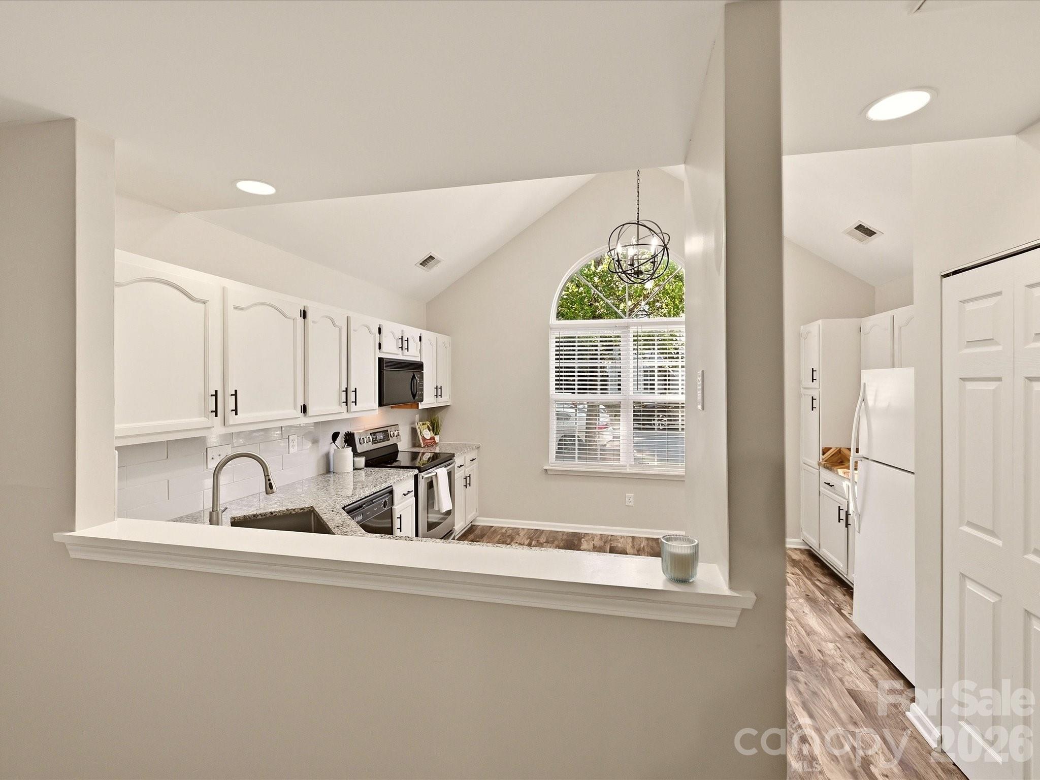 8810 Scotch Heather Way Property Photo 12