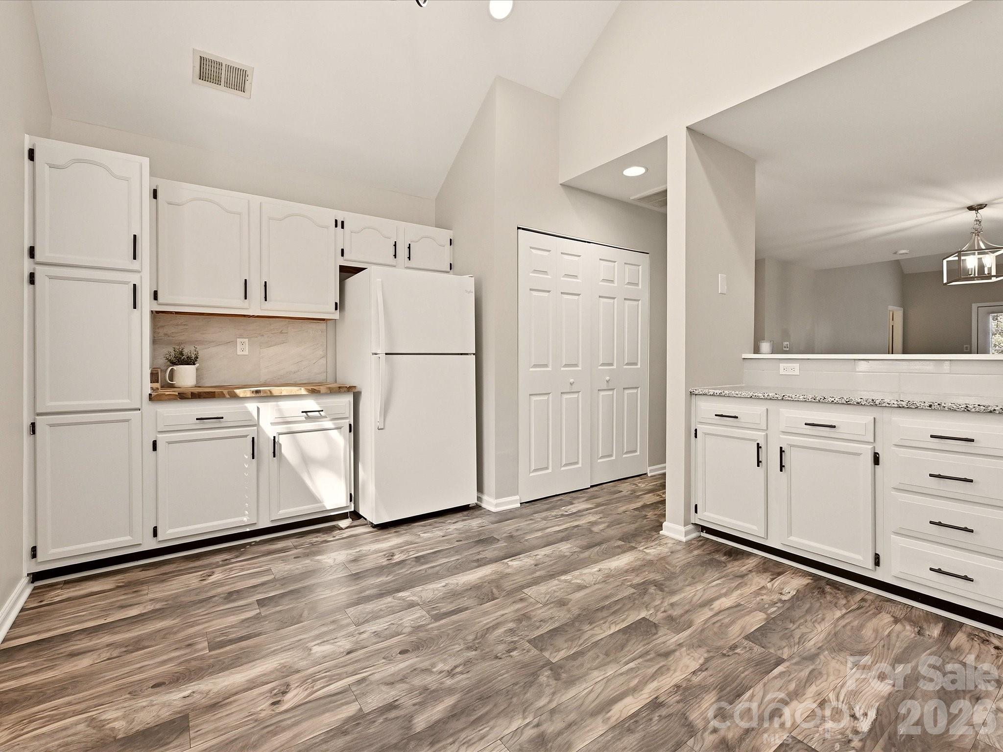 8810 Scotch Heather Way Property Photo 14