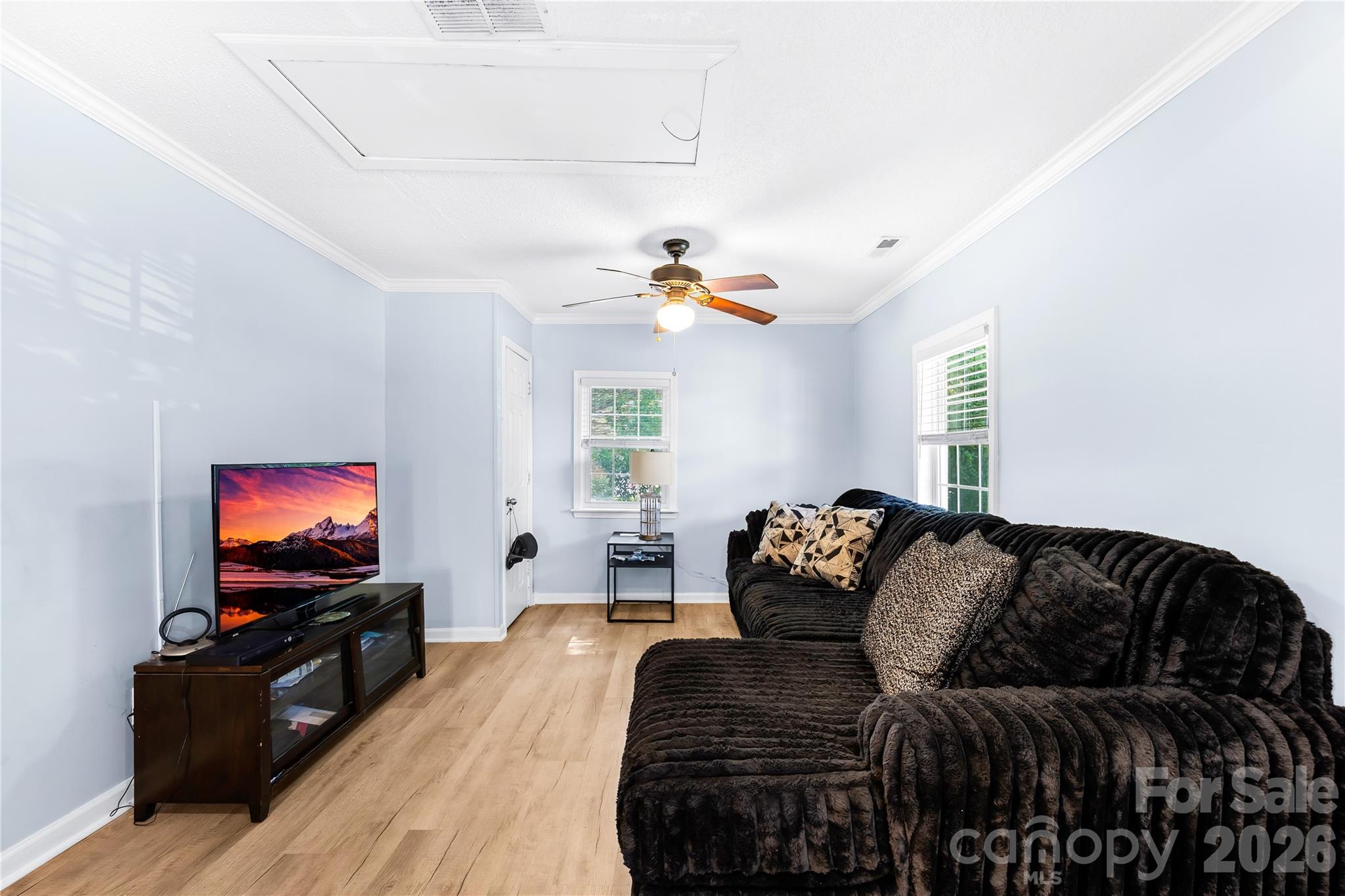 2104 Court Drive Property Photo 6
