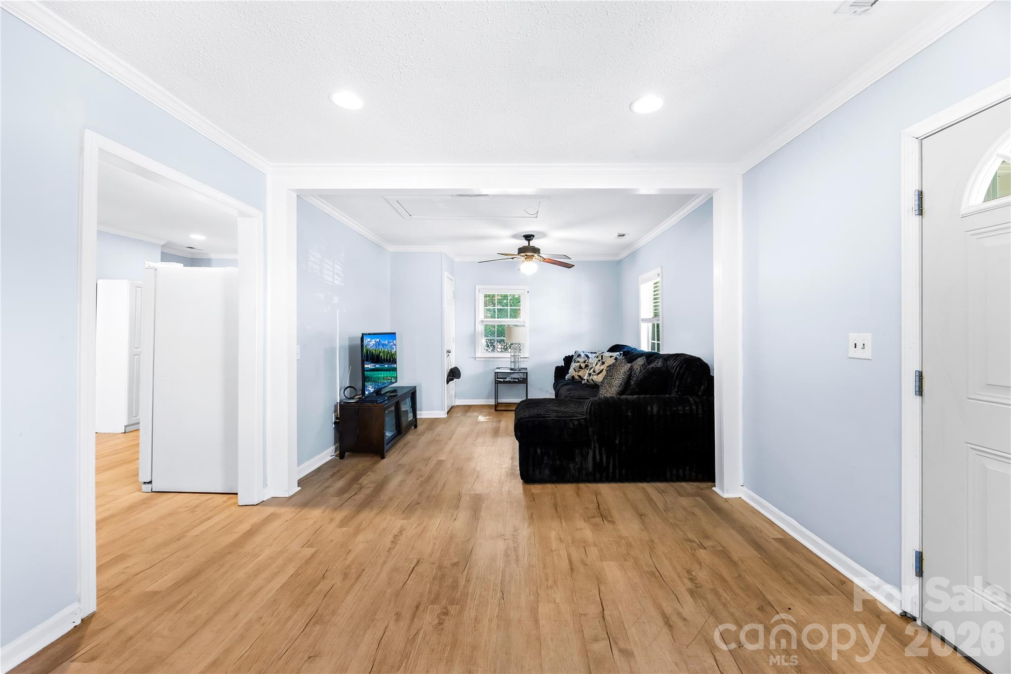 2104 Court Drive Property Photo 10