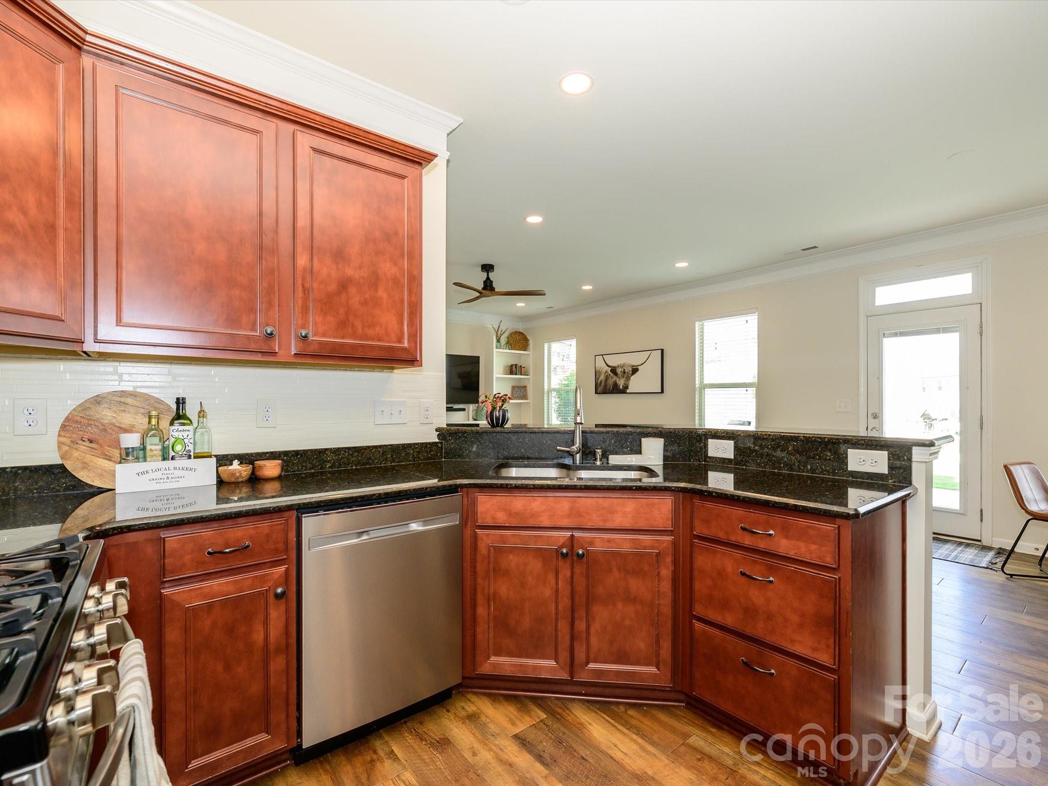1065 Pennington Drive Property Photo 10