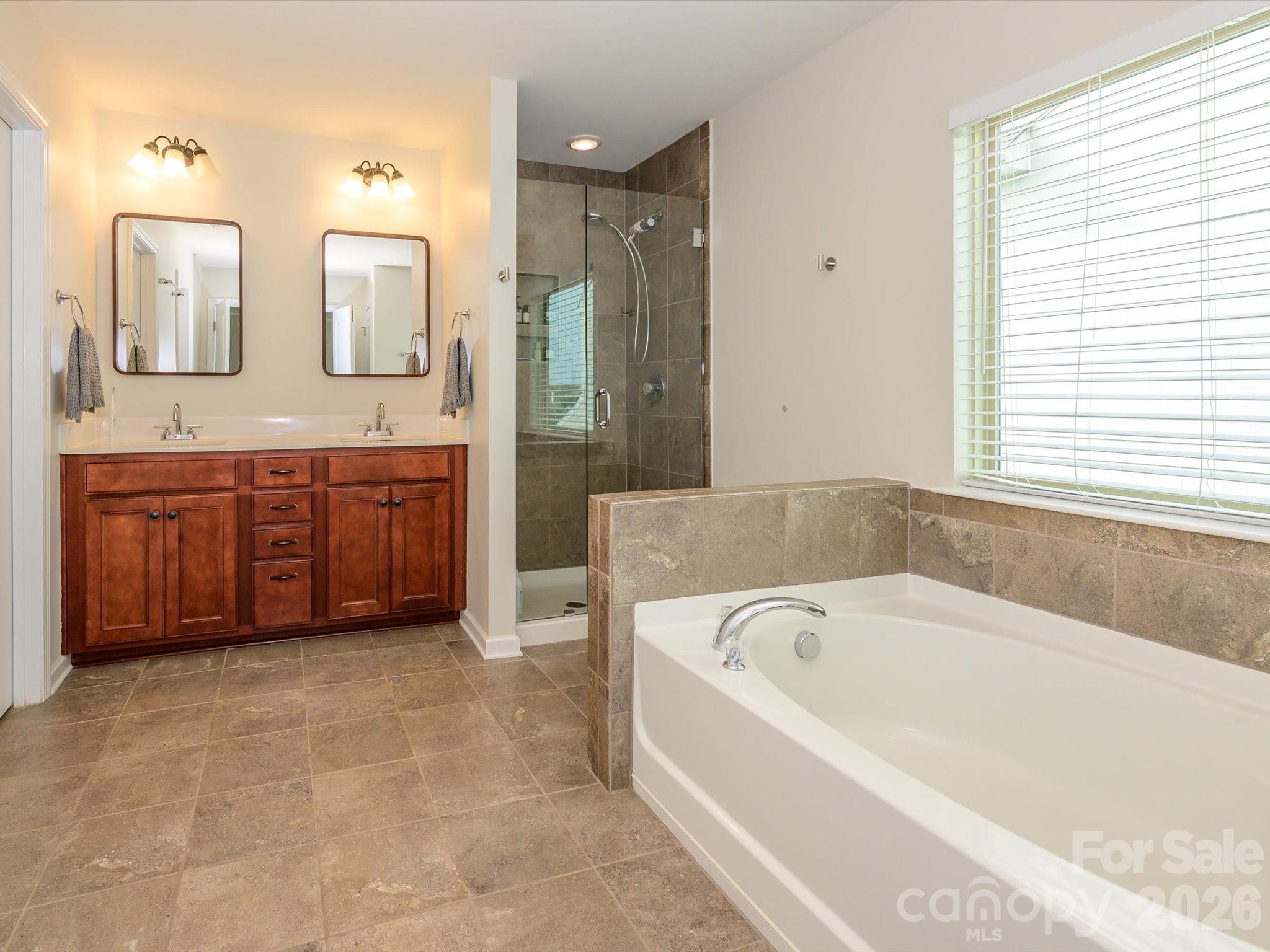 1065 Pennington Drive Property Photo 18