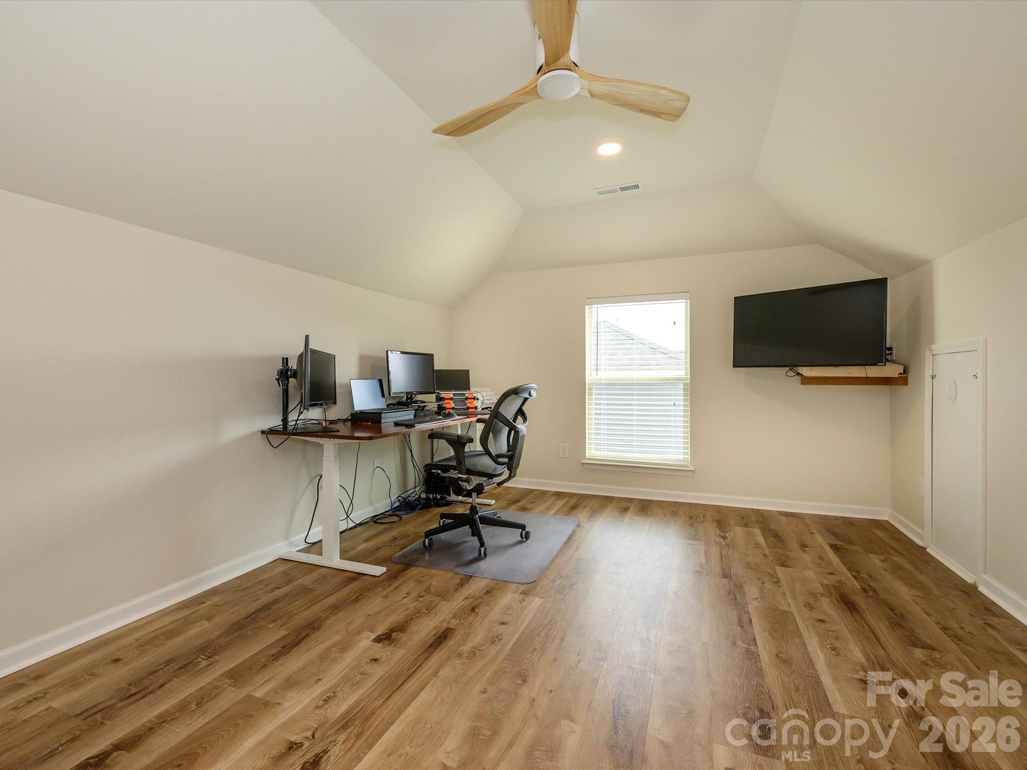 1065 Pennington Drive Property Photo 28