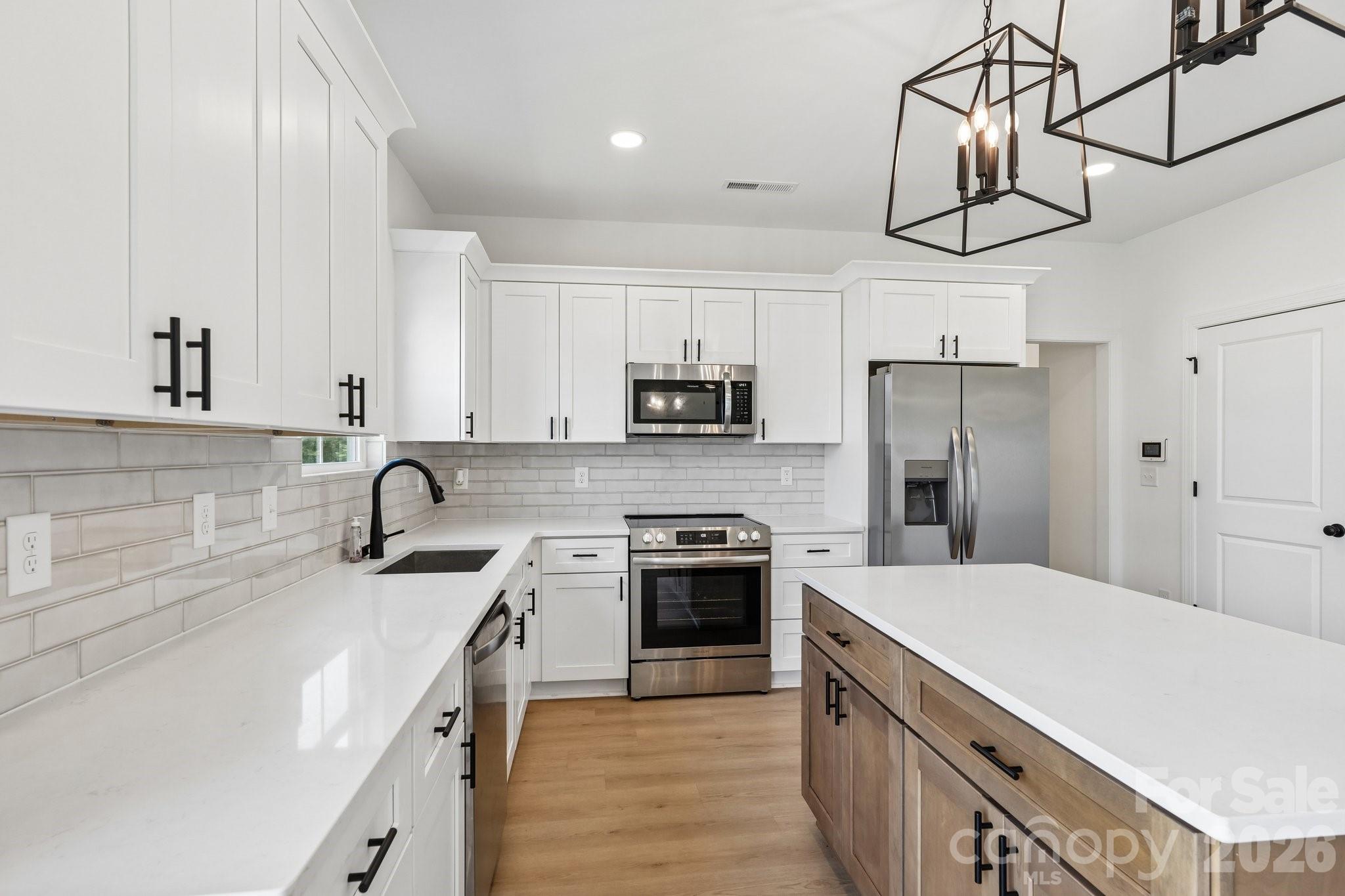 3045 Swallowtail Lane Property Photo 11