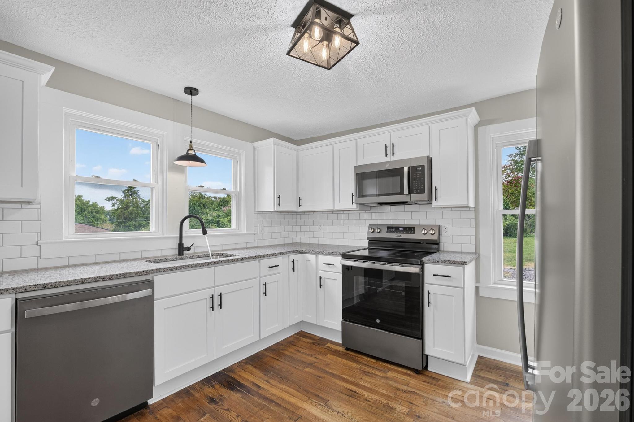 410 Spruce Street Property Photo 3