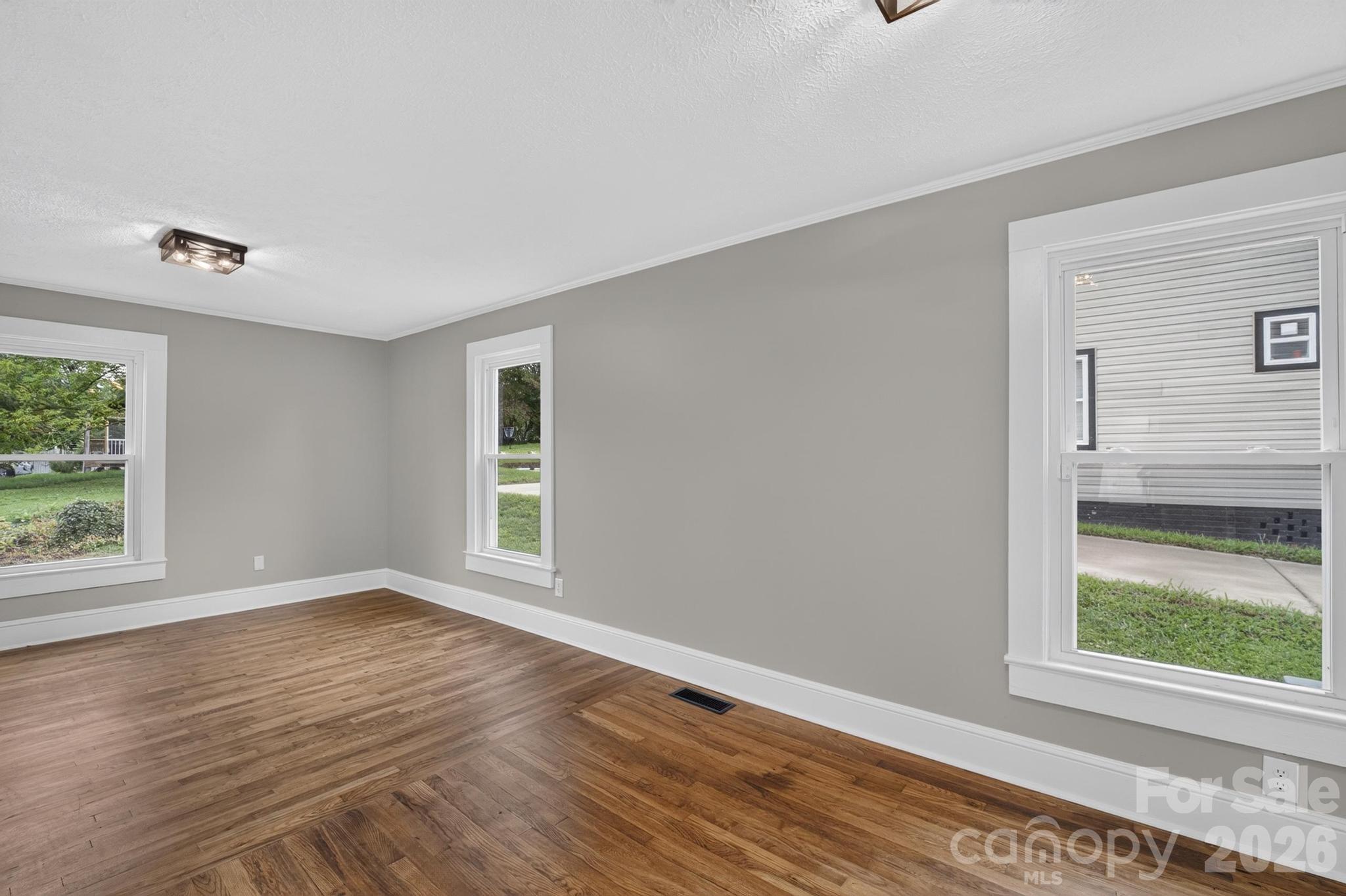 410 Spruce Street Property Photo 9