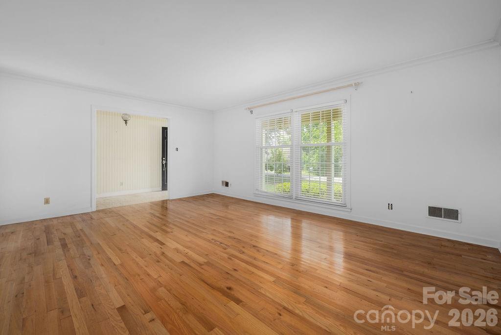 5022 Cheviot Road Property Photo 5