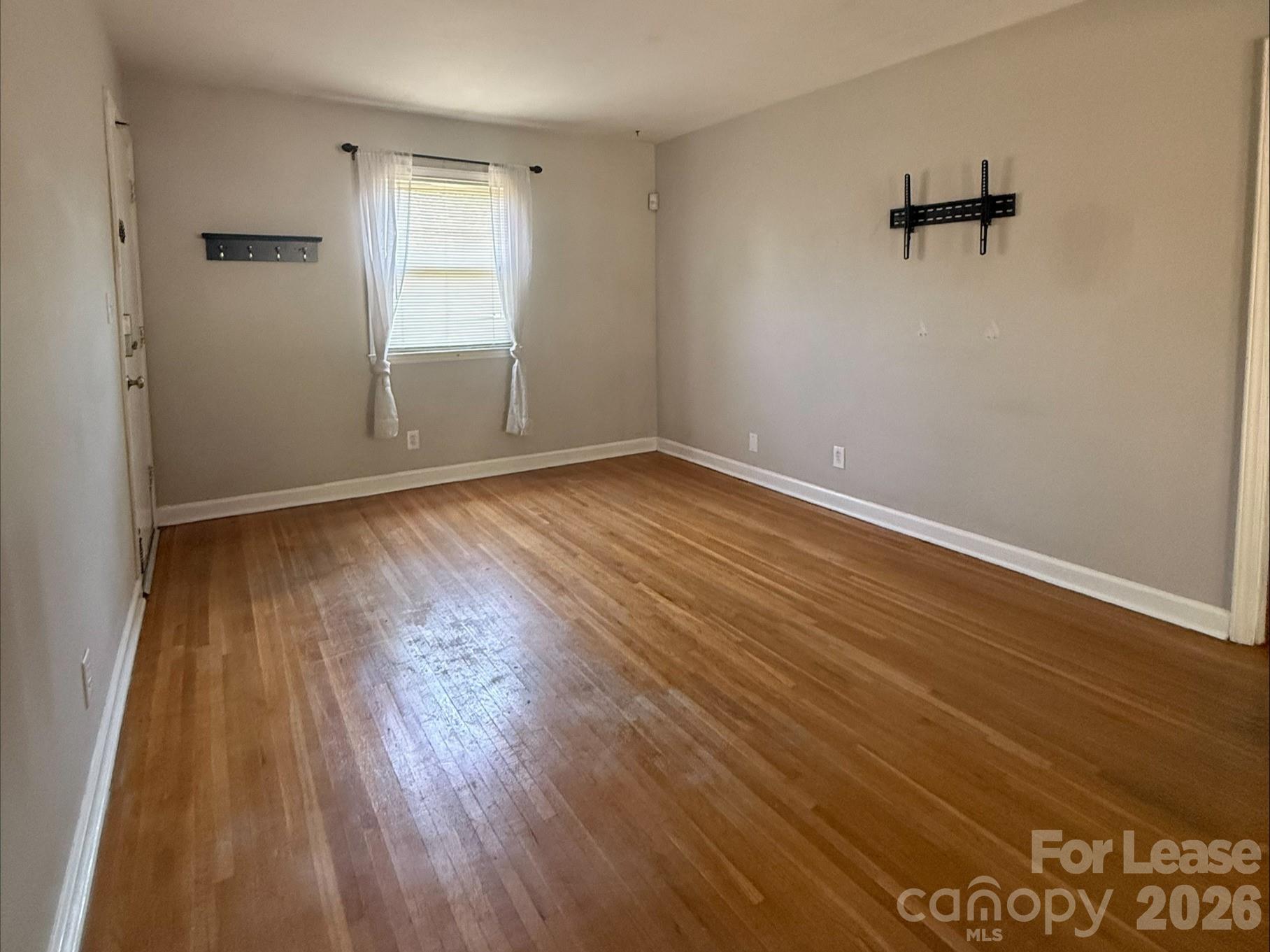 2623 Vail Avenue Property Photo 2