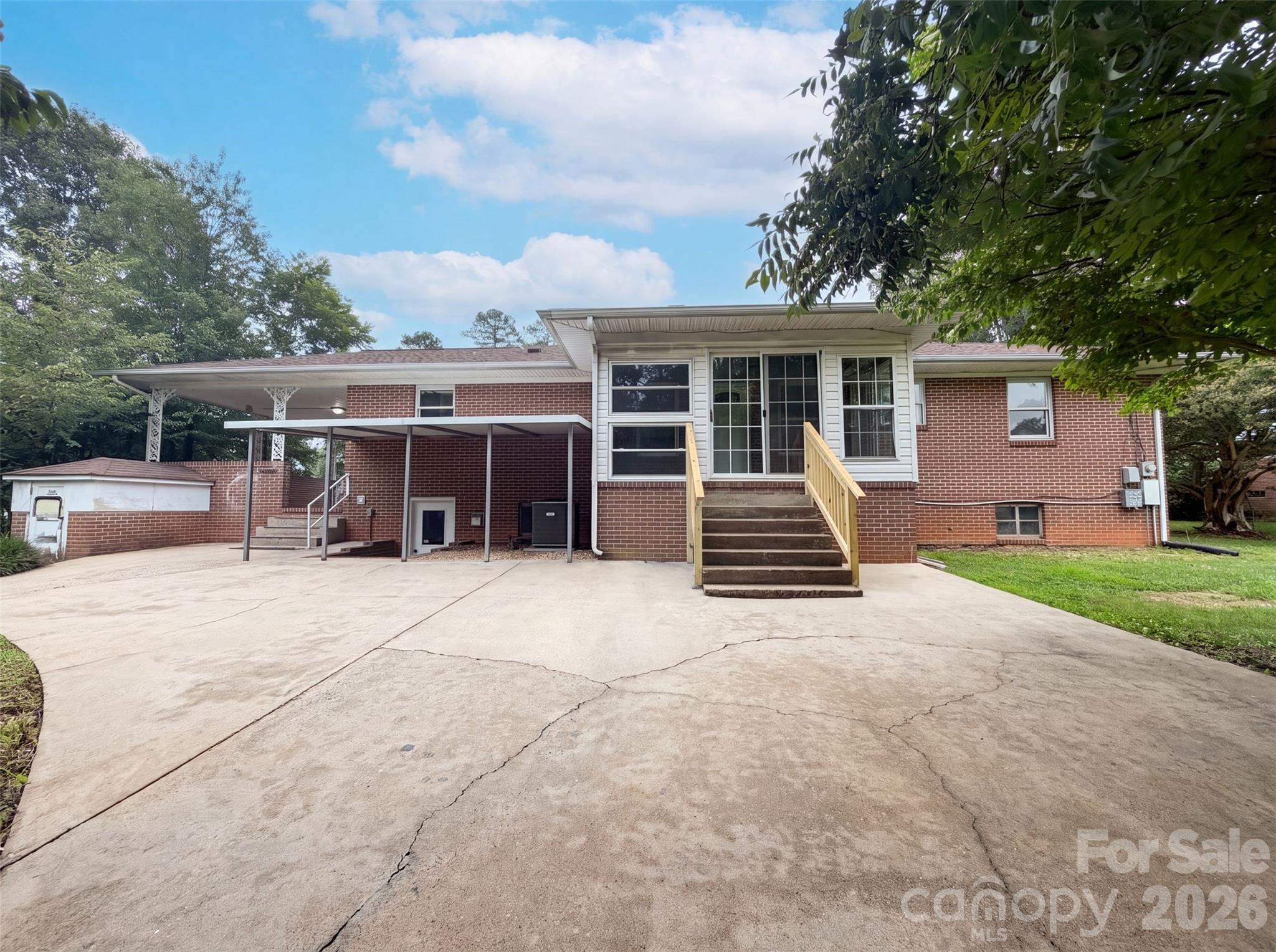 411 Roy Eaker Road Property Photo 5