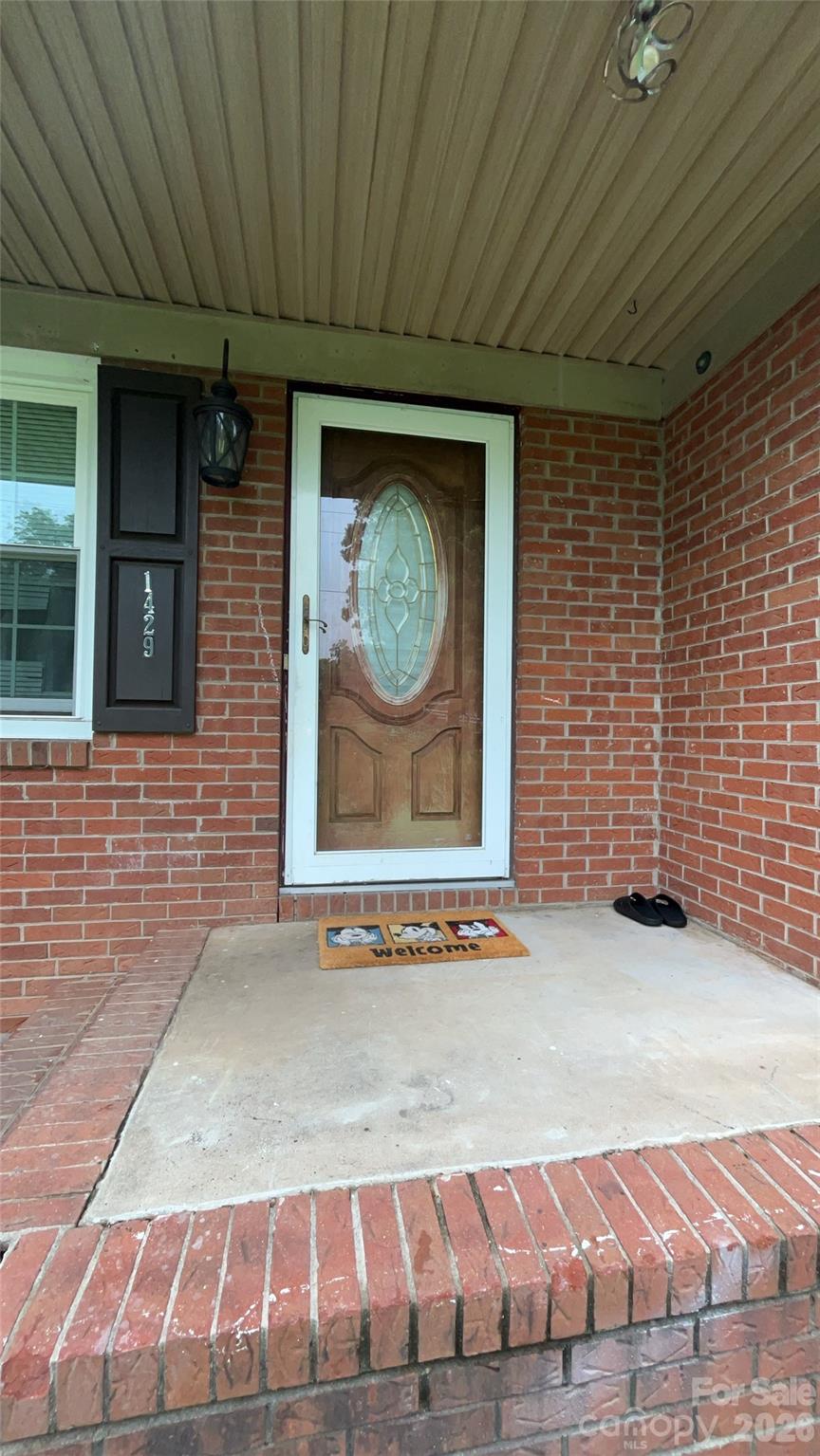 1429 Edgewood Road Property Photo 5