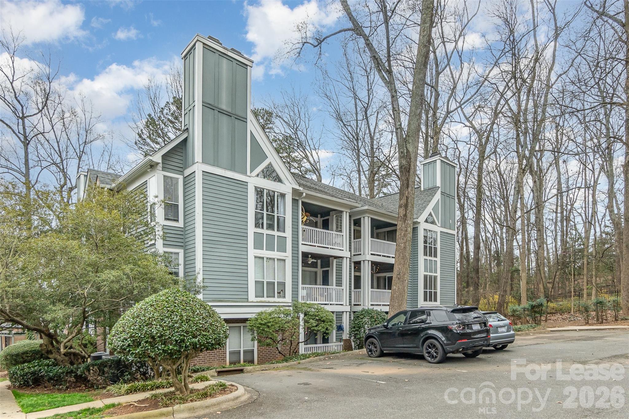 2512 Cranbrook Lane Property Photo 1