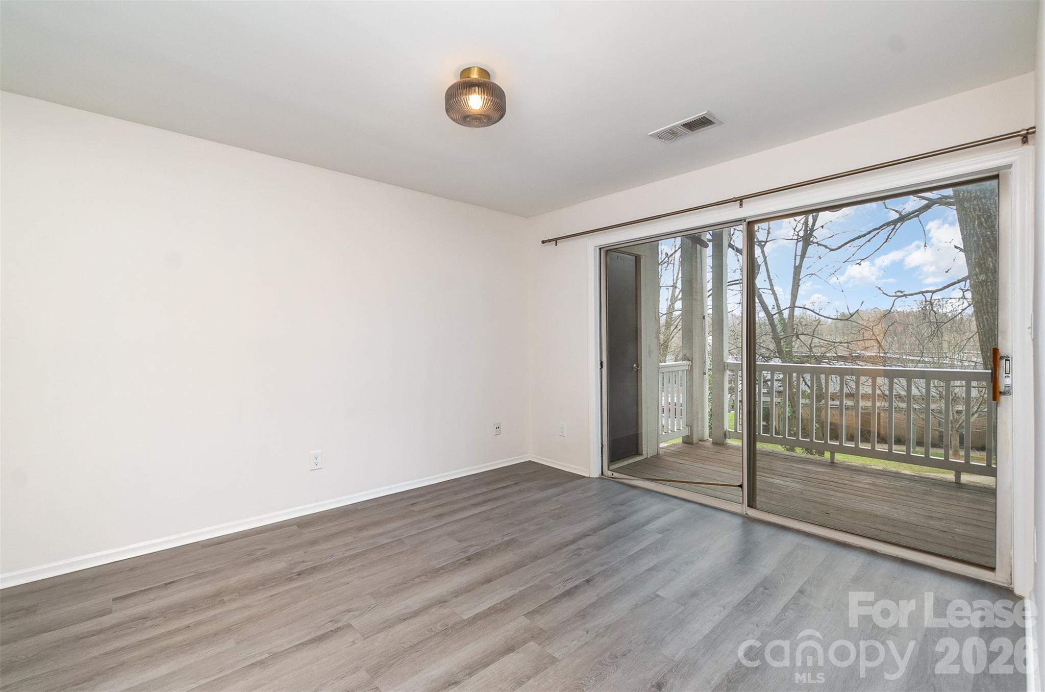2512 Cranbrook Lane Property Photo 10