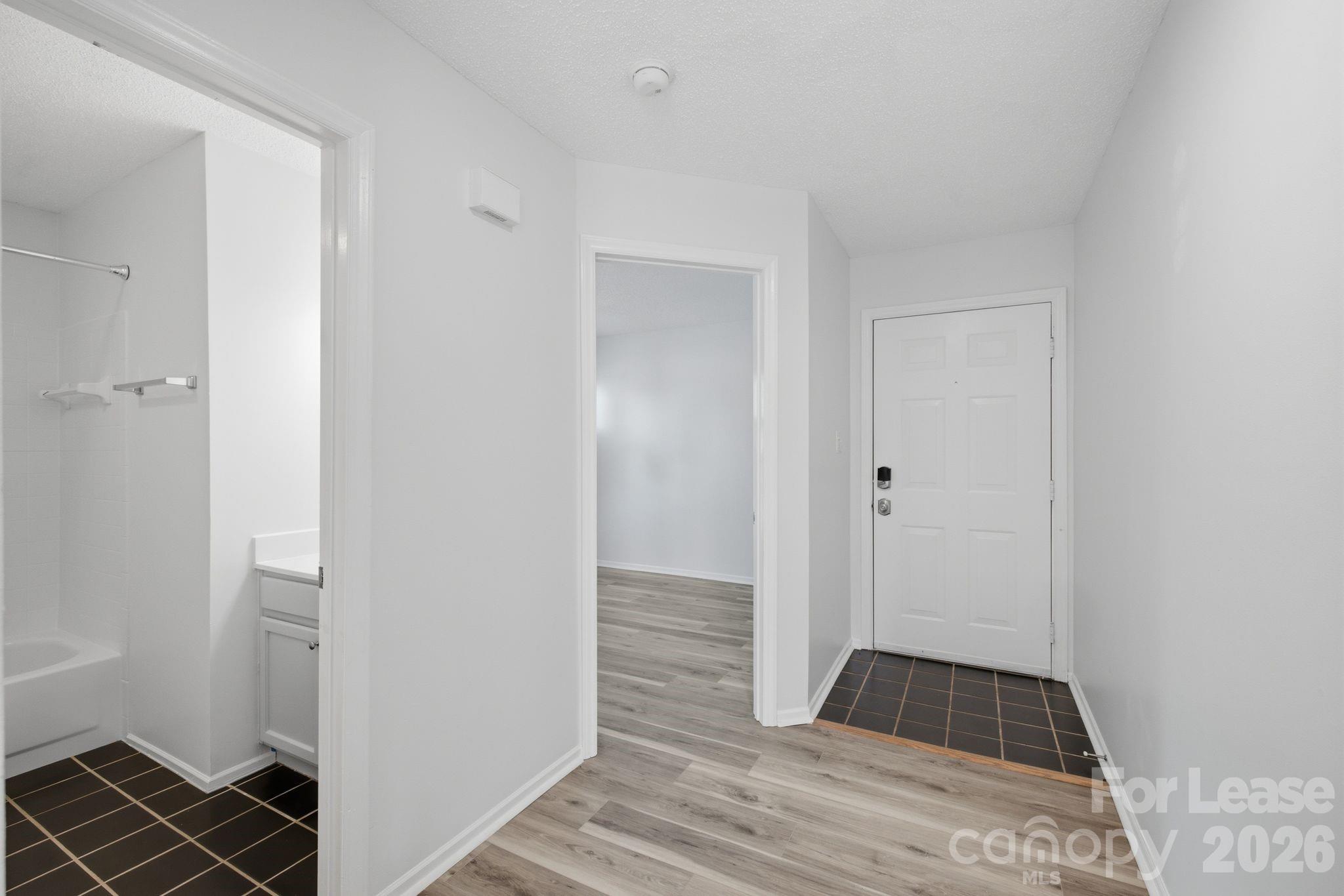 18865 Vineyard Point Lane Property Photo 7