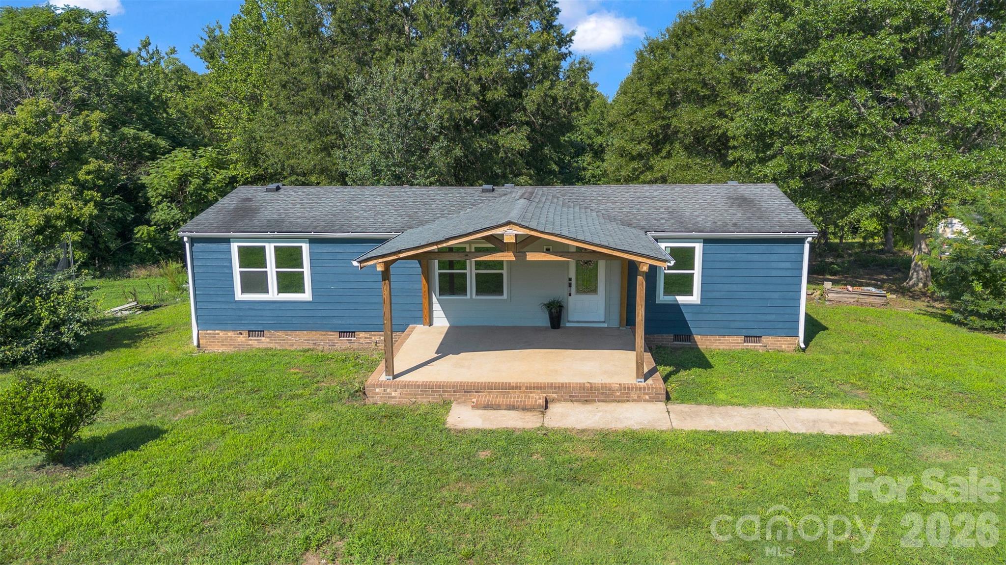 2240 Emerald Road Property Photo 1