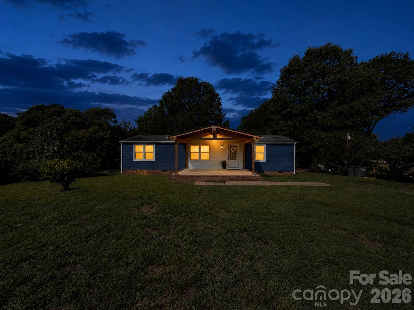 2240 Emerald Road Property Photo 2