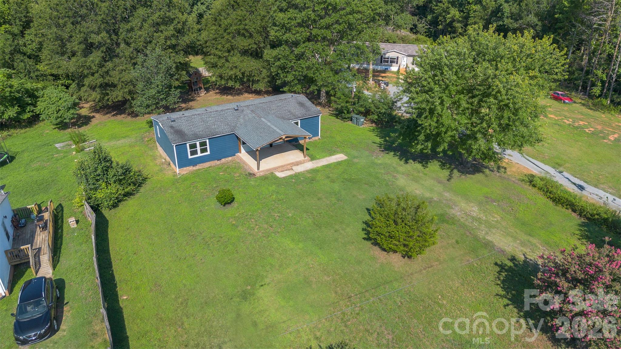 2240 Emerald Road Property Photo 3
