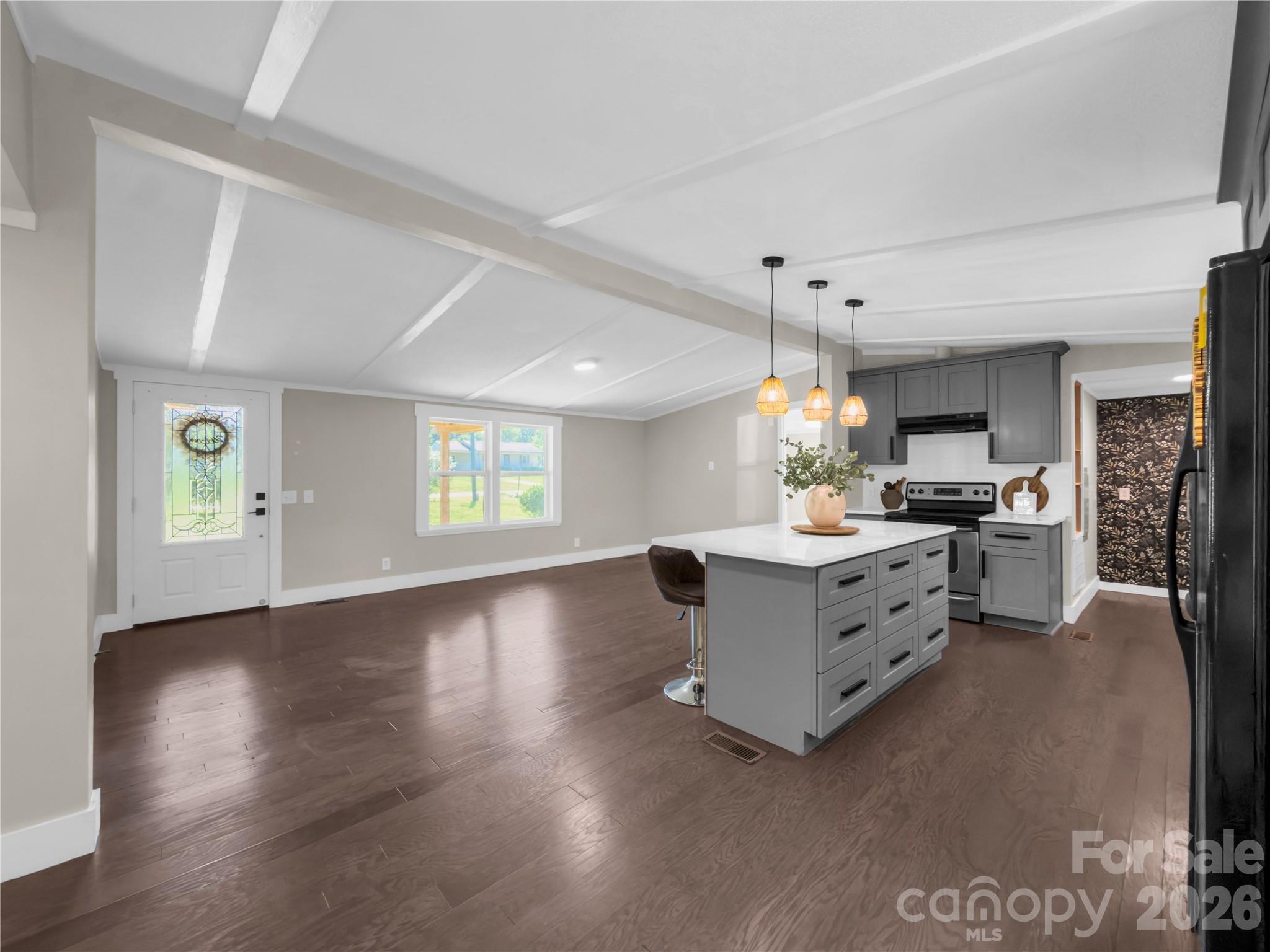 2240 Emerald Road Property Photo 6
