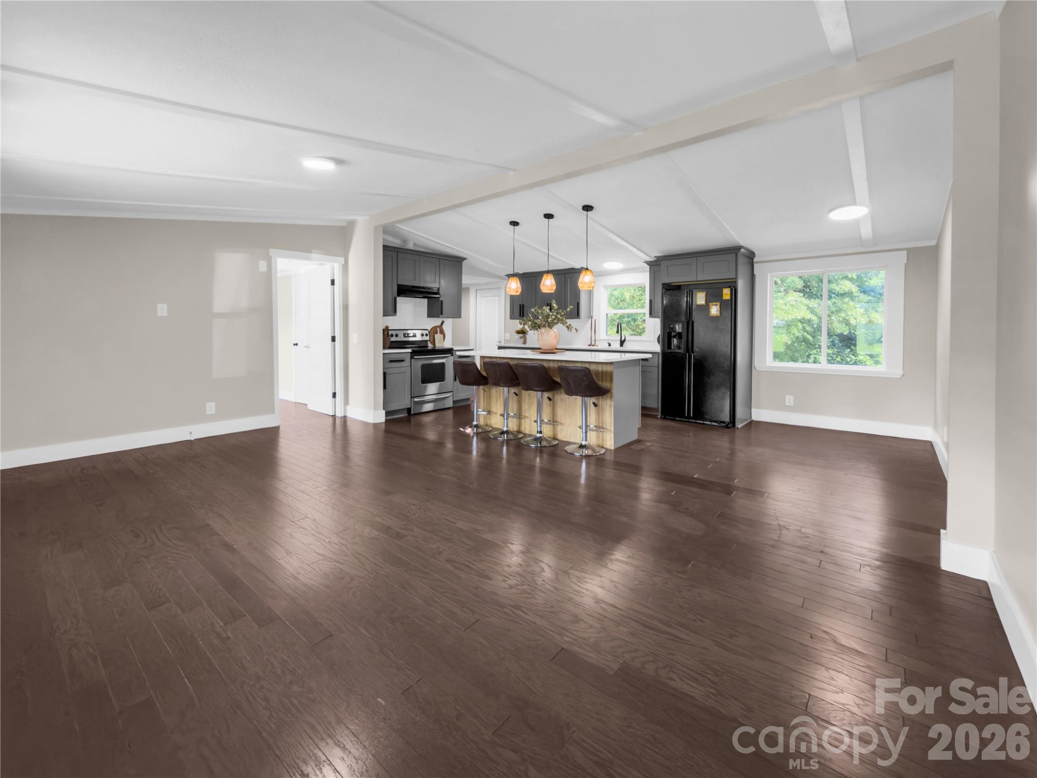 2240 Emerald Road Property Photo 8