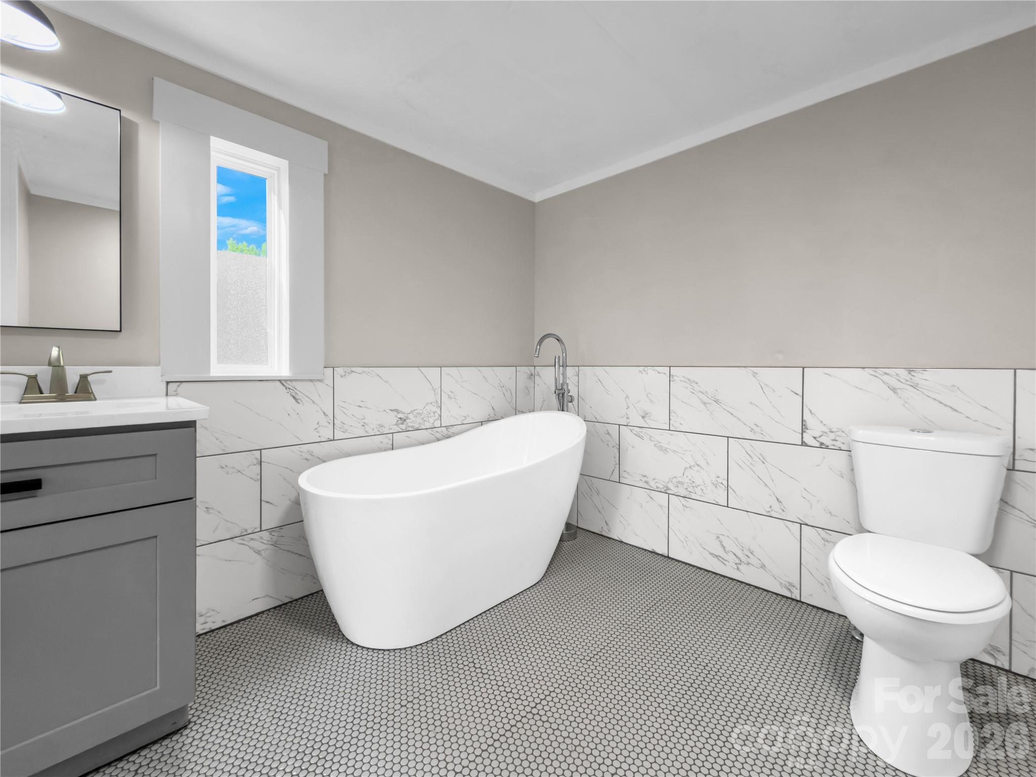 2240 Emerald Road Property Photo 15