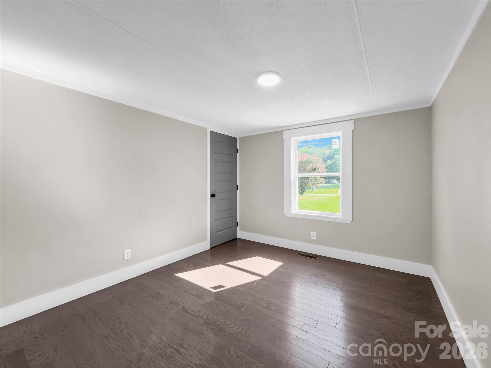 2240 Emerald Road Property Photo 18