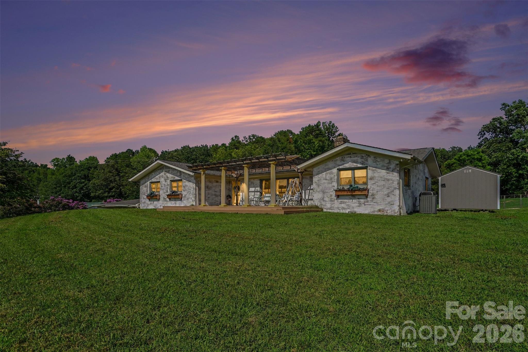 184 Hawkins Holler Drive Property Photo 1