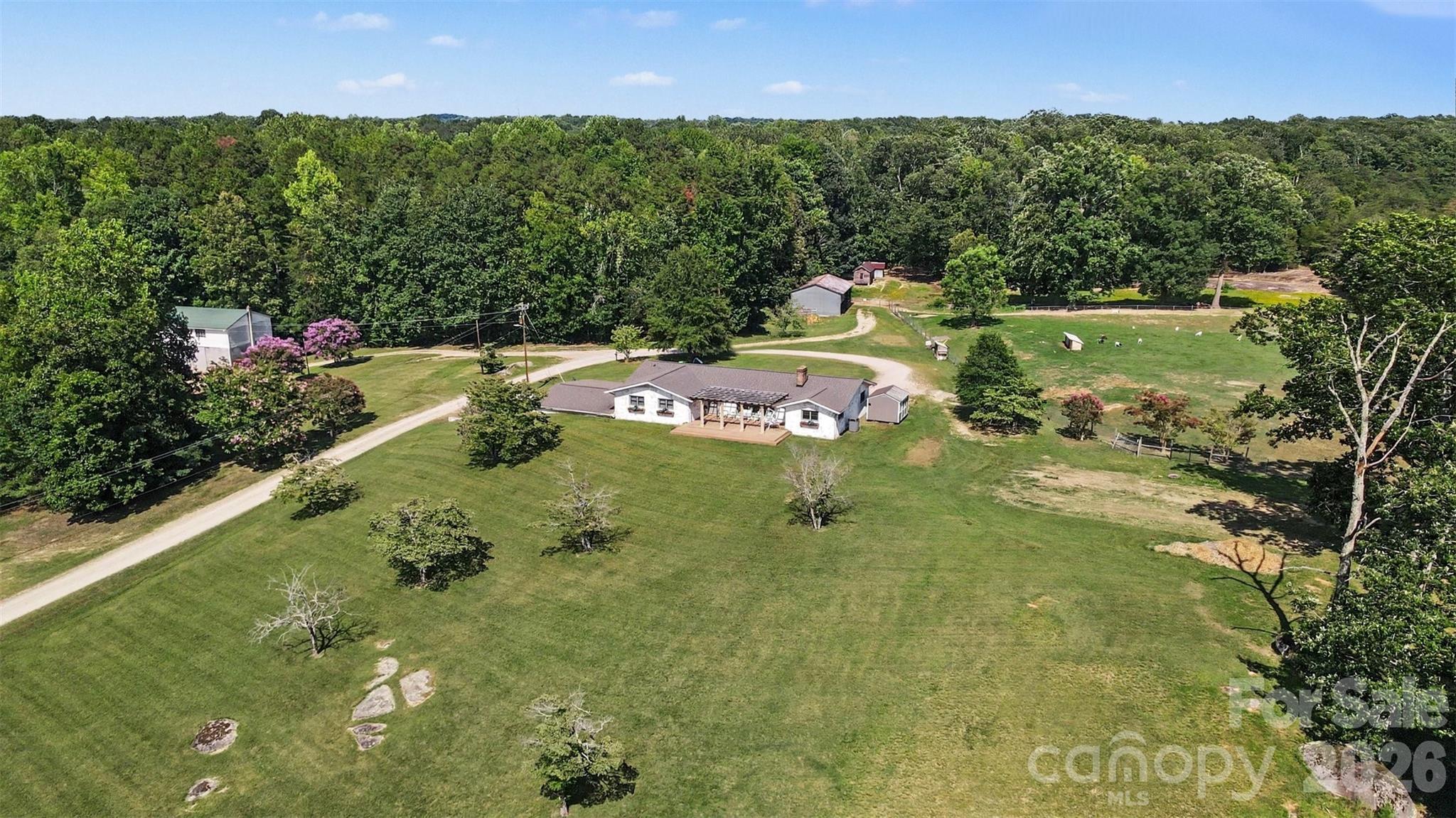 184 Hawkins Holler Drive Property Photo 3