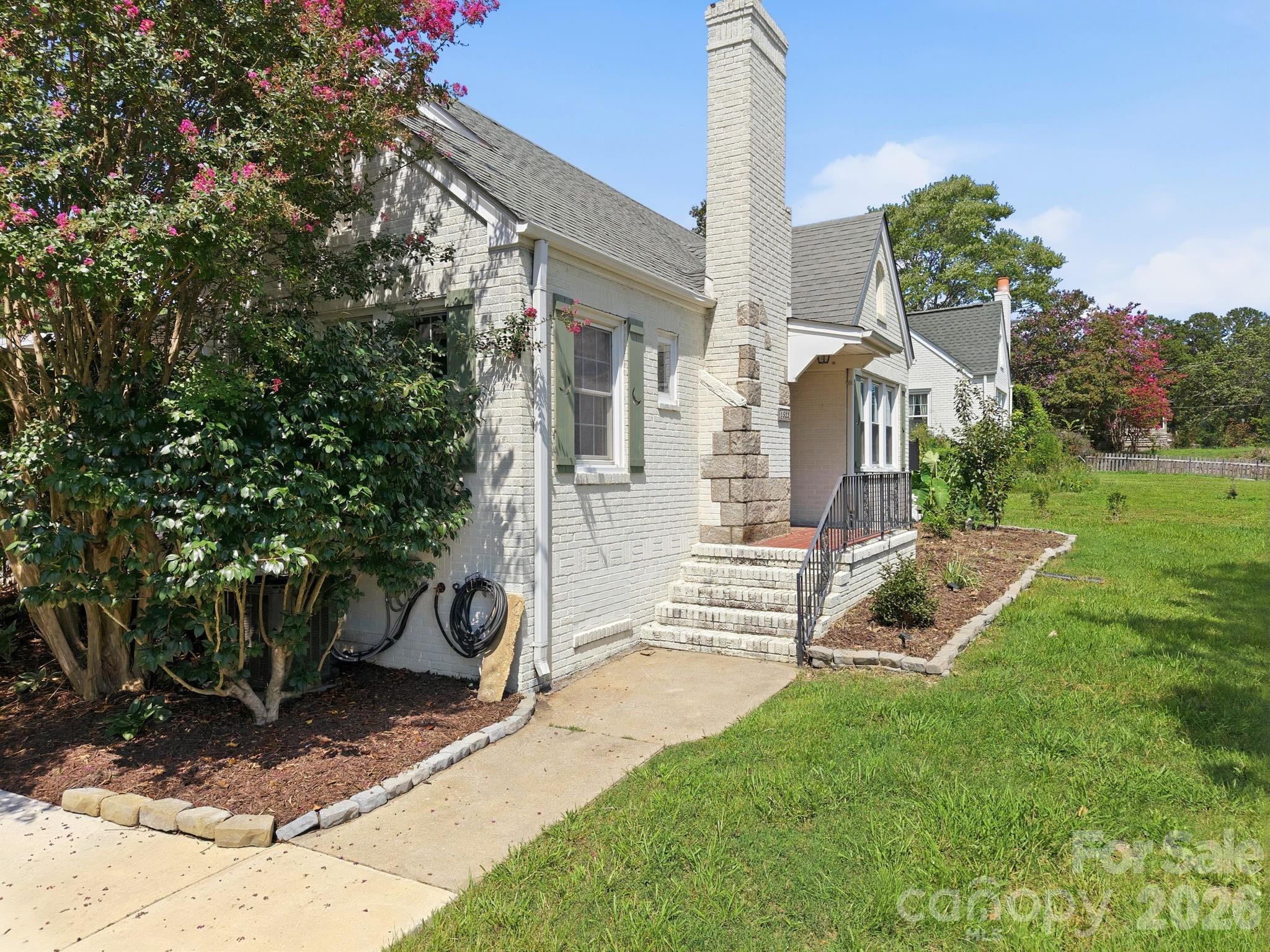 1522 Mooresville Road Property Photo 32