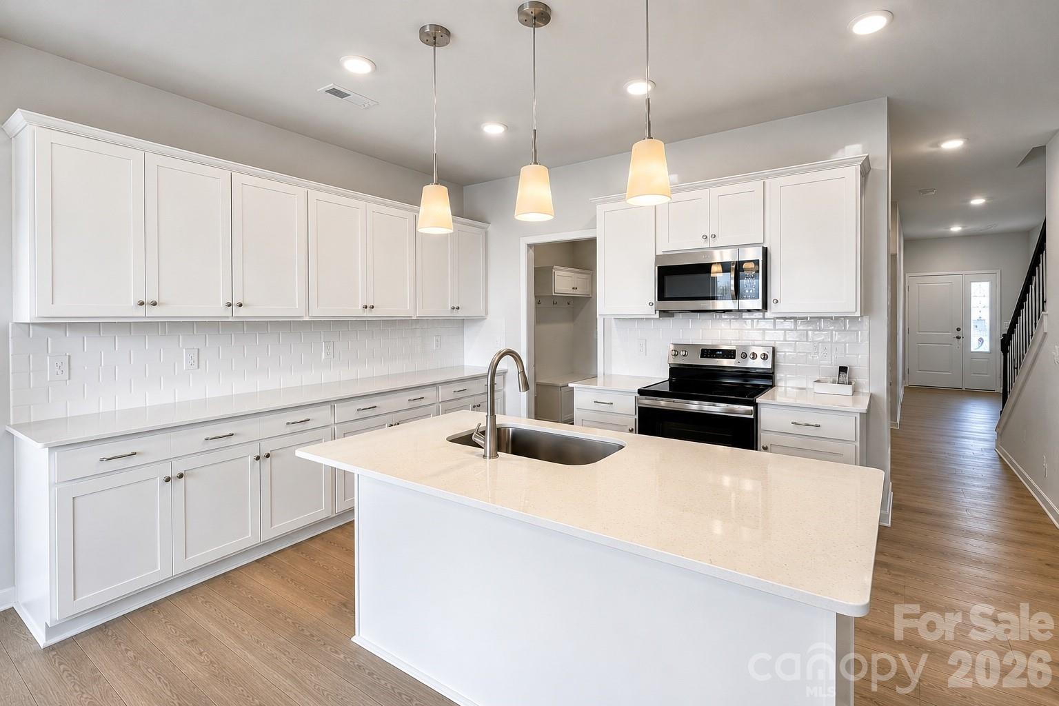 6340 Abelia Avenue Property Photo 2