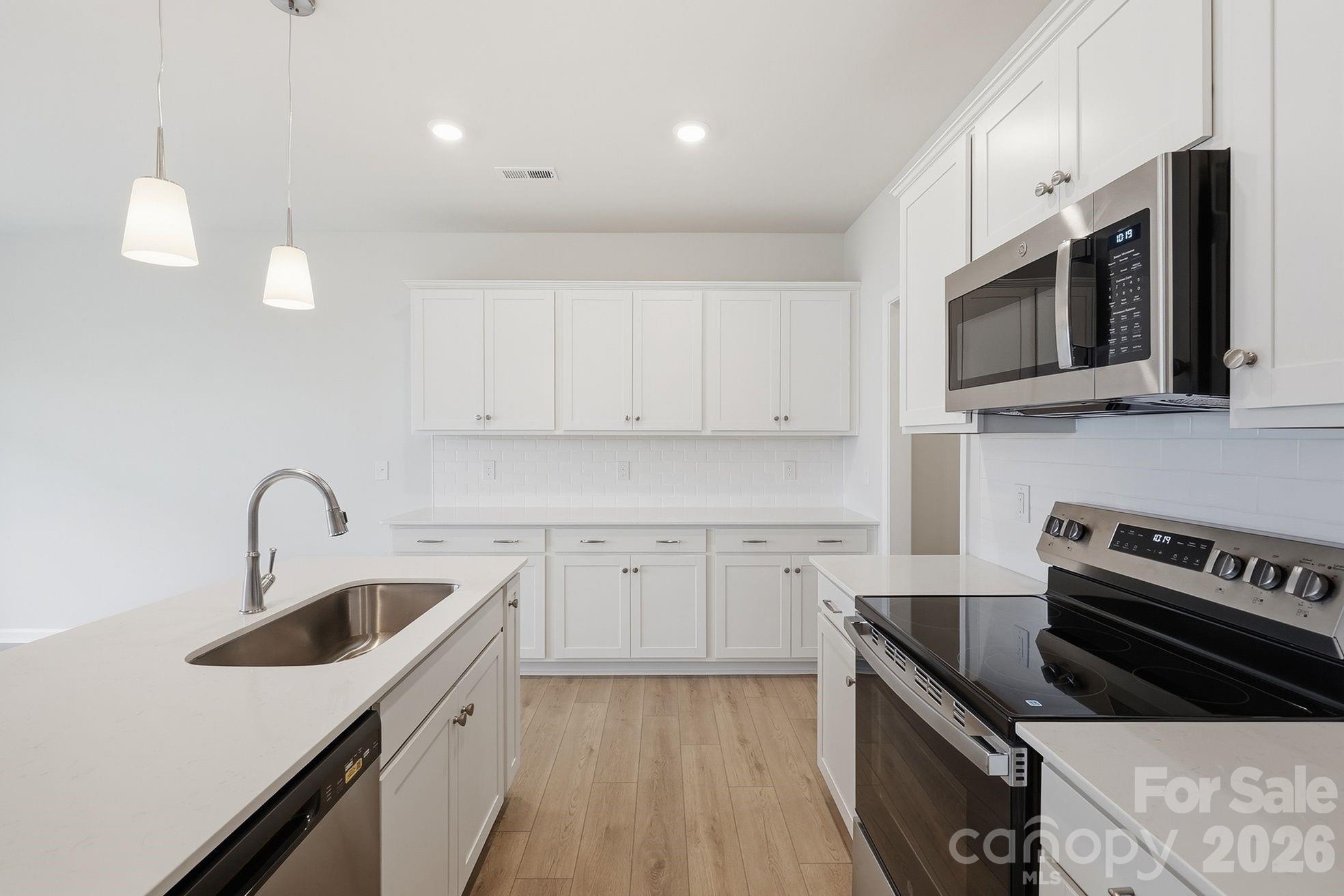 6340 Abelia Avenue Property Photo 4