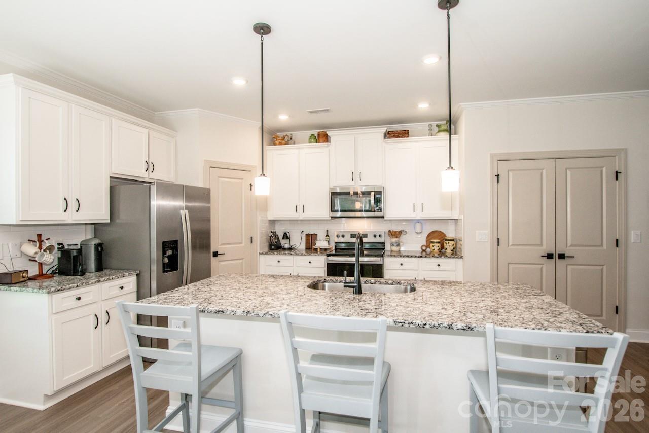 119 Brixham Loop Property Photo 14