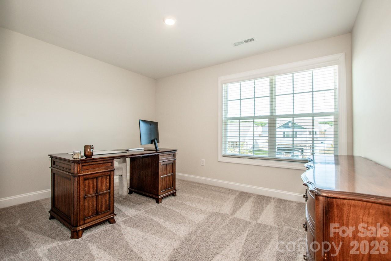 119 Brixham Loop Property Photo 34