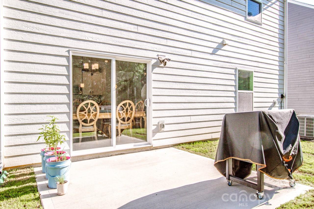 119 Brixham Loop Property Photo 40