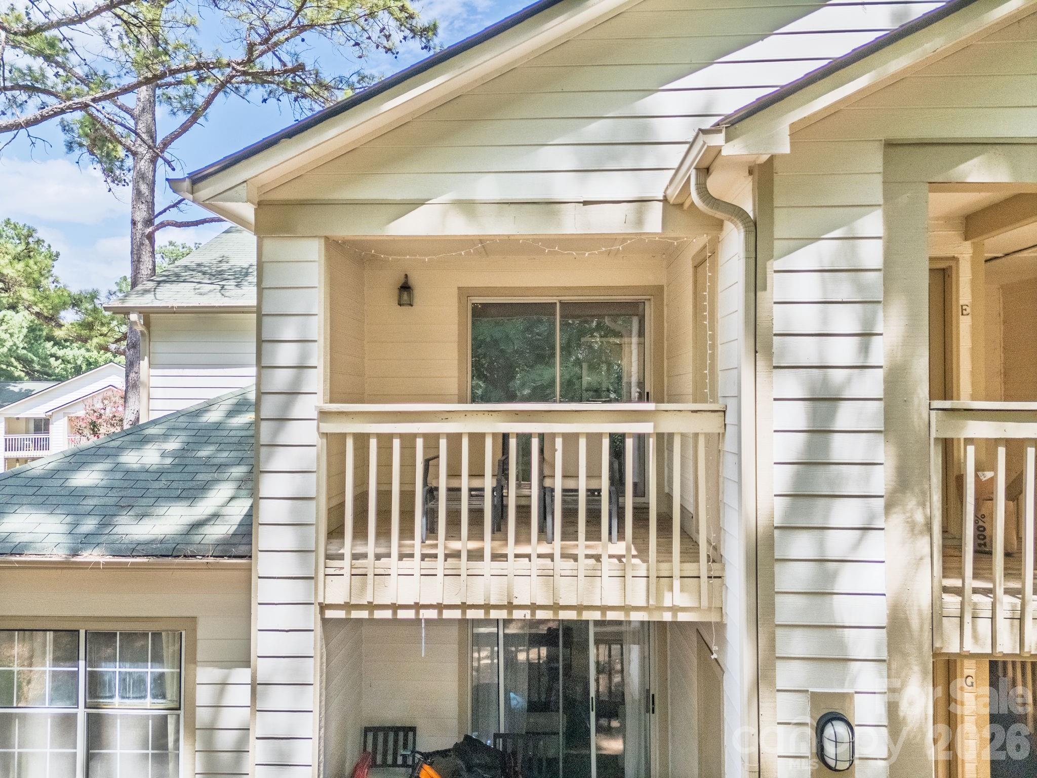1051 Churchill Downs Court E Property Photo 4