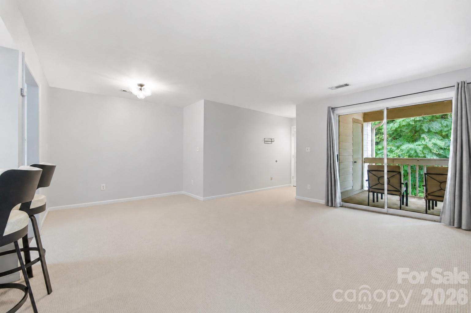 1051 Churchill Downs Court E Property Photo 9