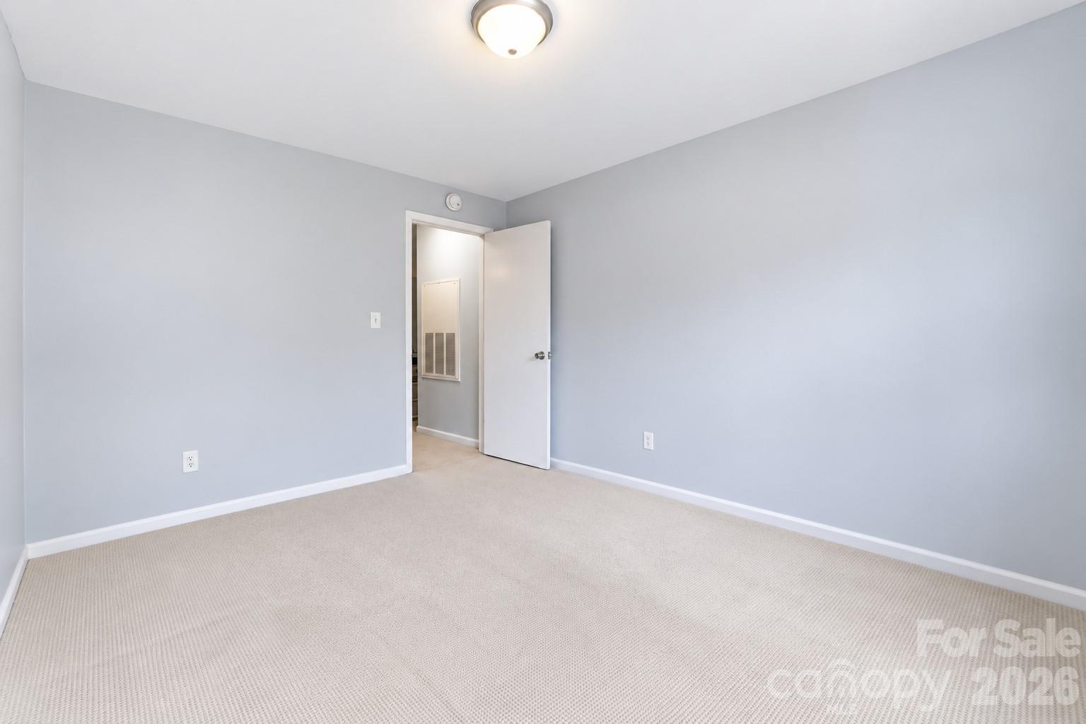 1051 Churchill Downs Court E Property Photo 20