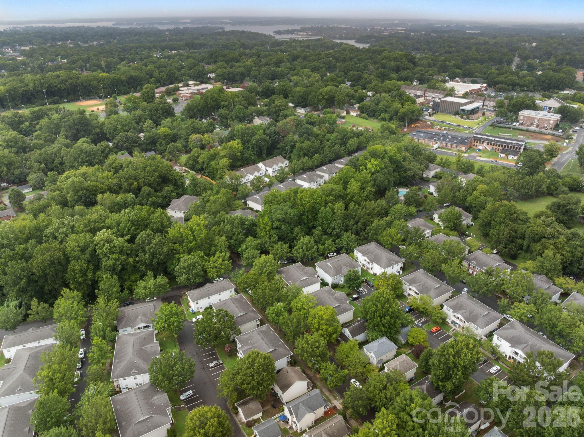 21622 Aftonshire Drive Property Photo 25