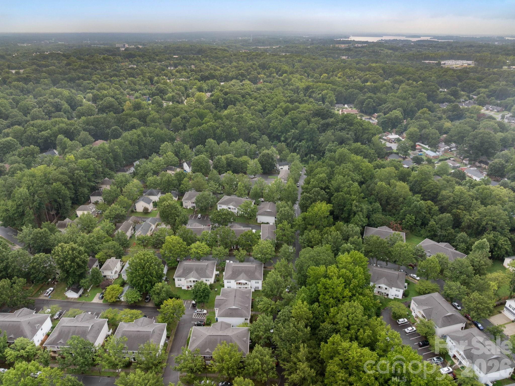 21622 Aftonshire Drive Property Photo 29