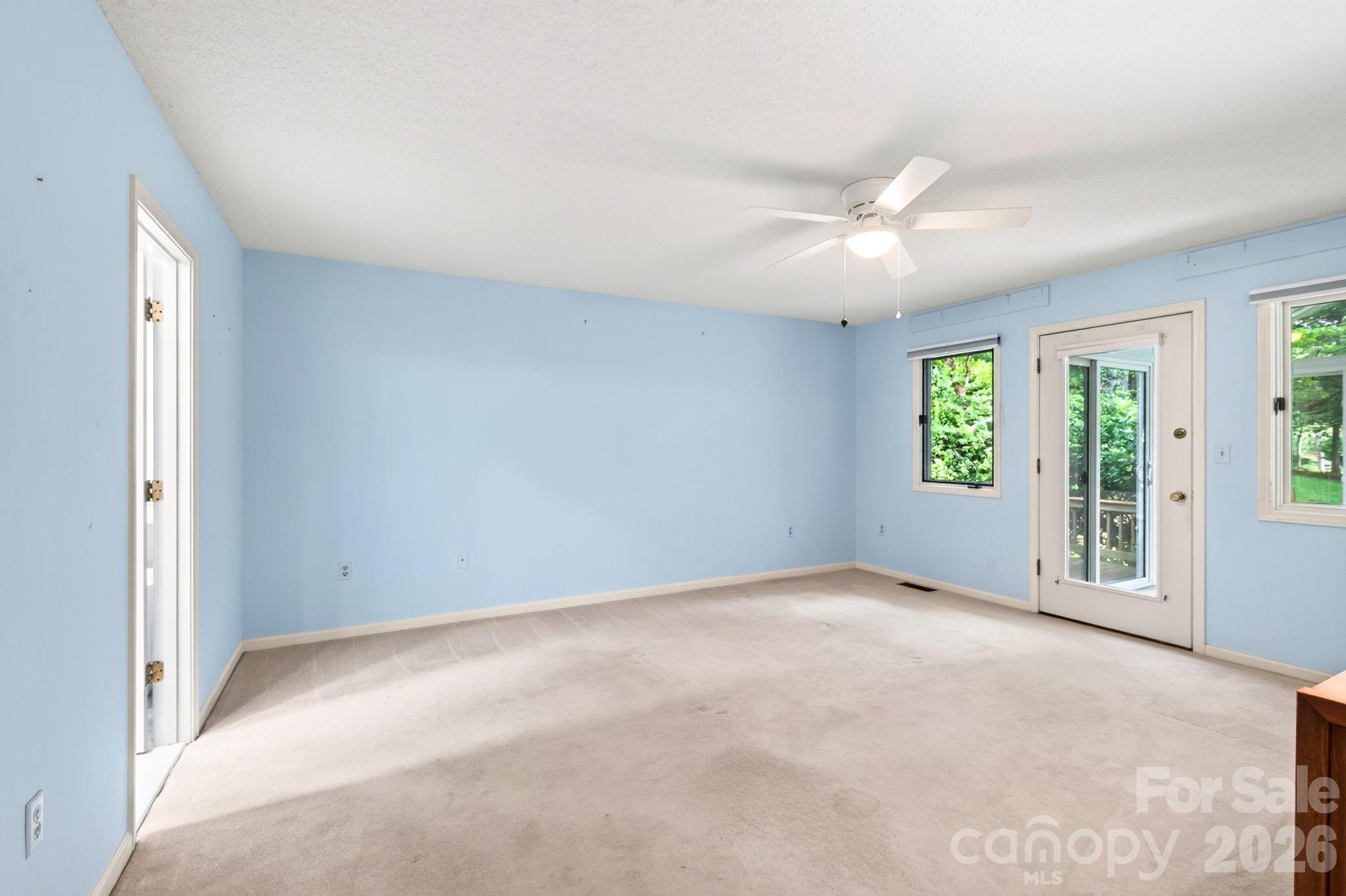 23 S Oaks Circle Property Photo 8