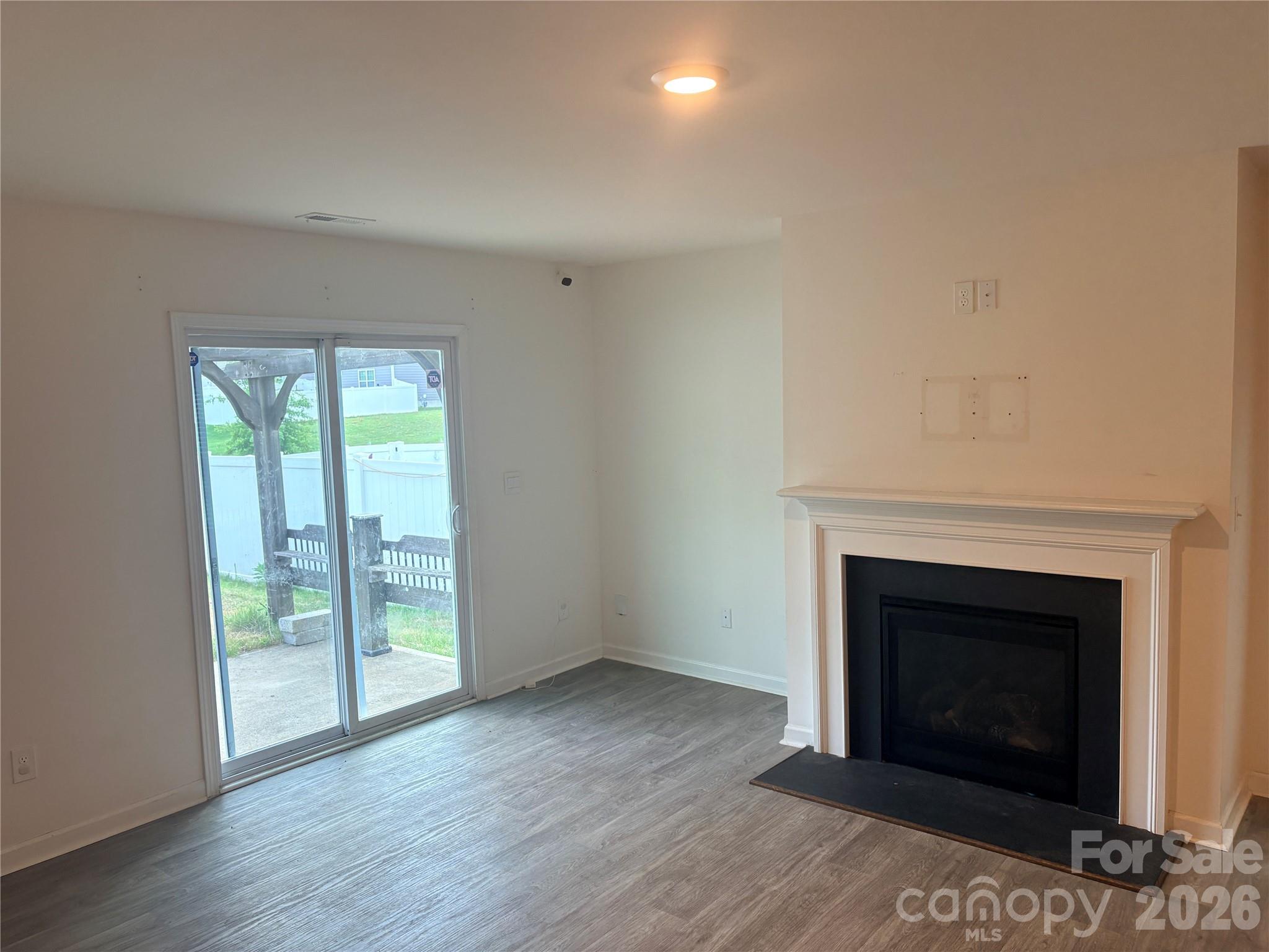 5027 Fandango Road Property Photo 4