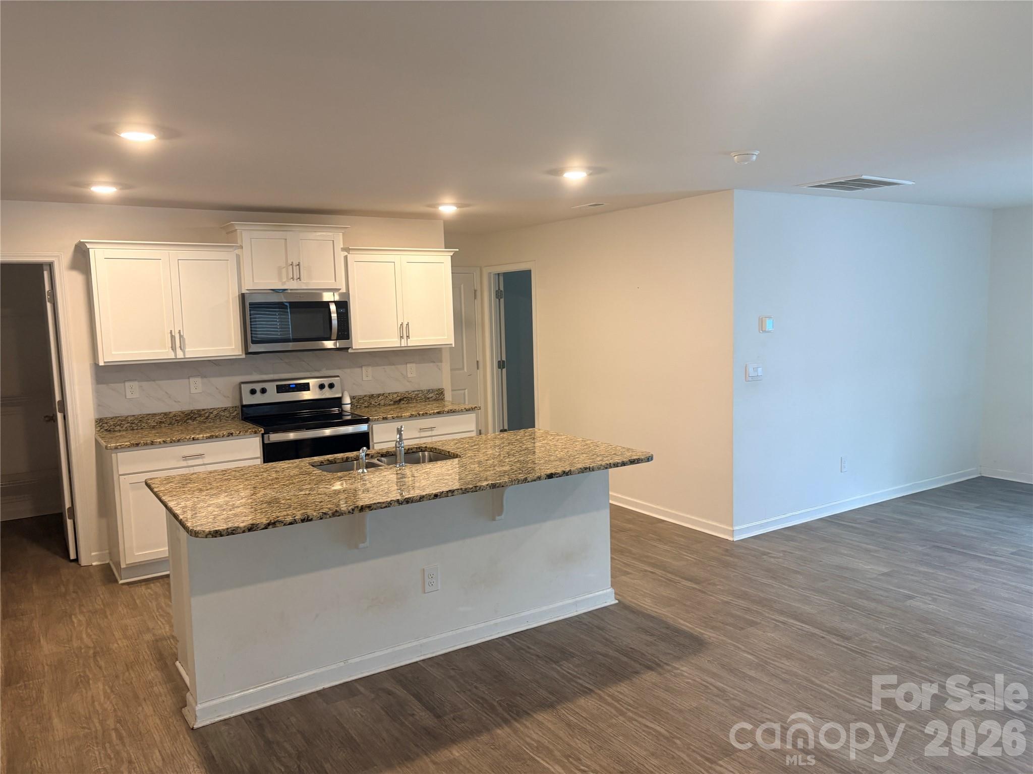 5027 Fandango Road Property Photo 5