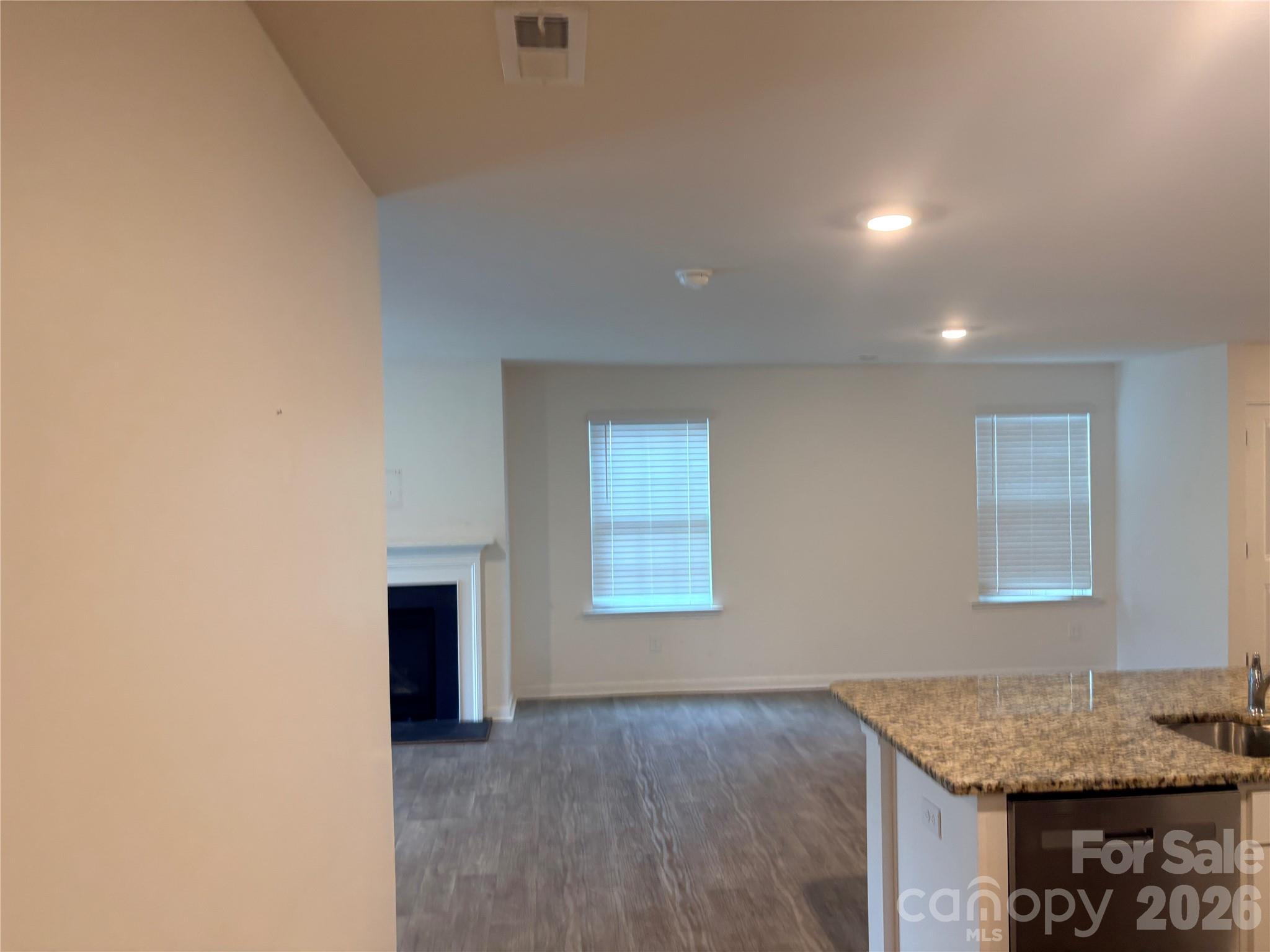 5027 Fandango Road Property Photo 8