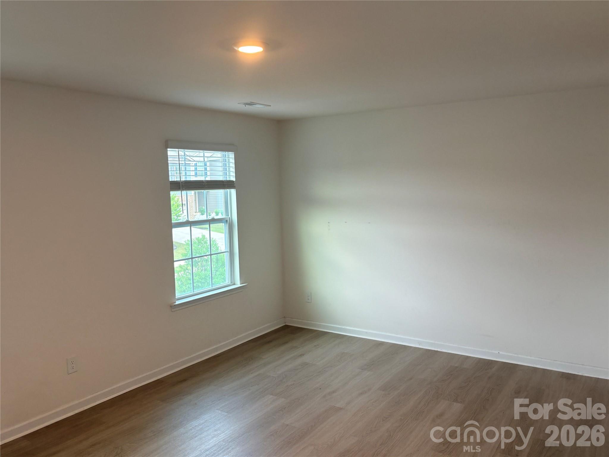 5027 Fandango Road Property Photo 13